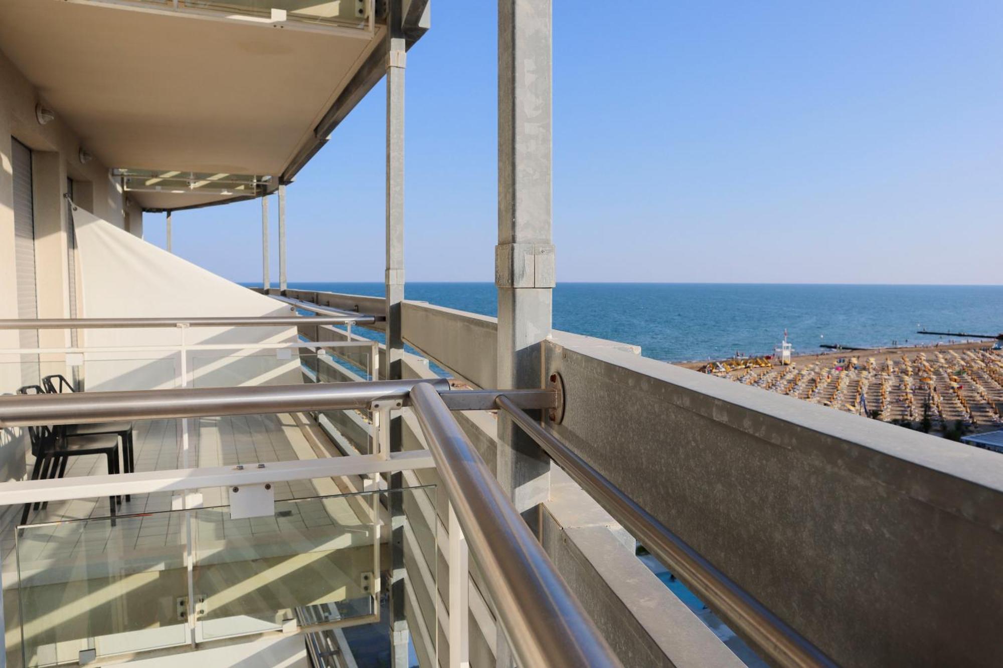 Deluxe Single Room Balcony,1556735194:JPEG