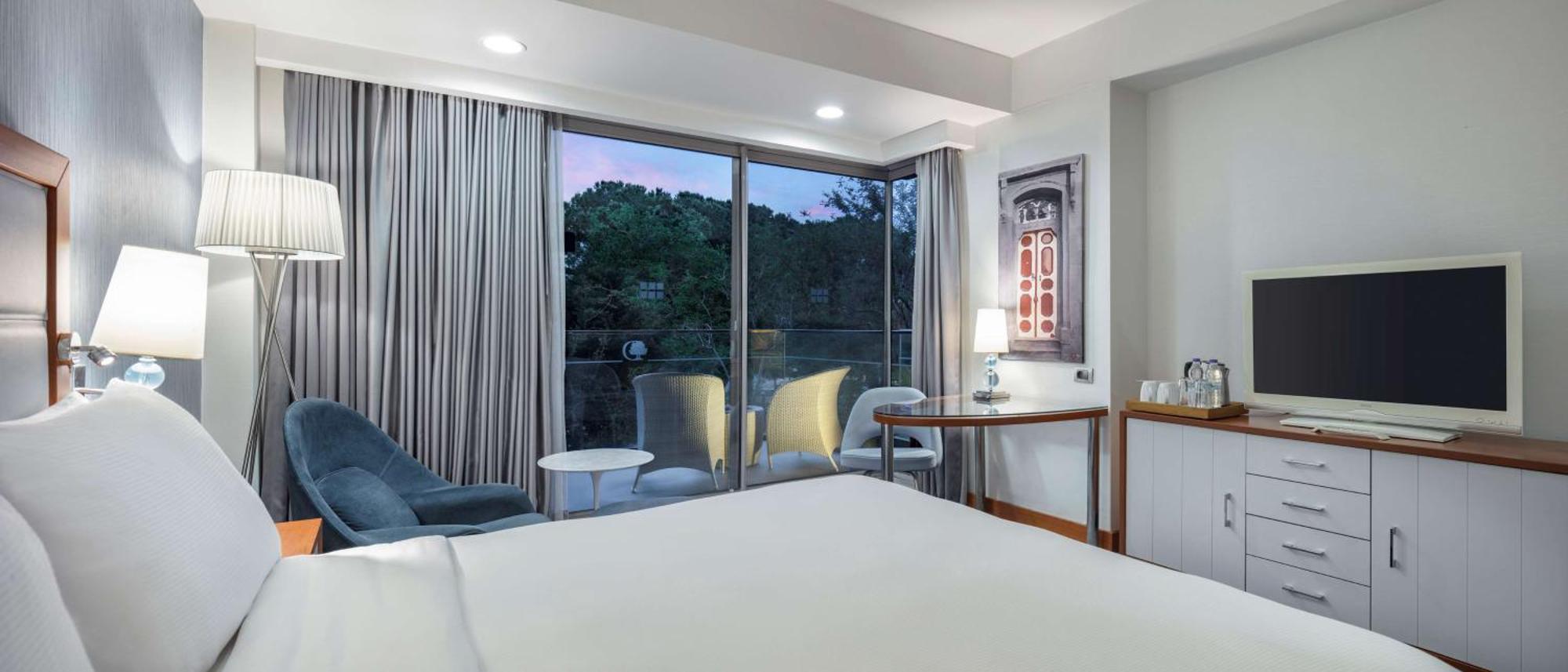 King Guest Room,1434027265:JPEG