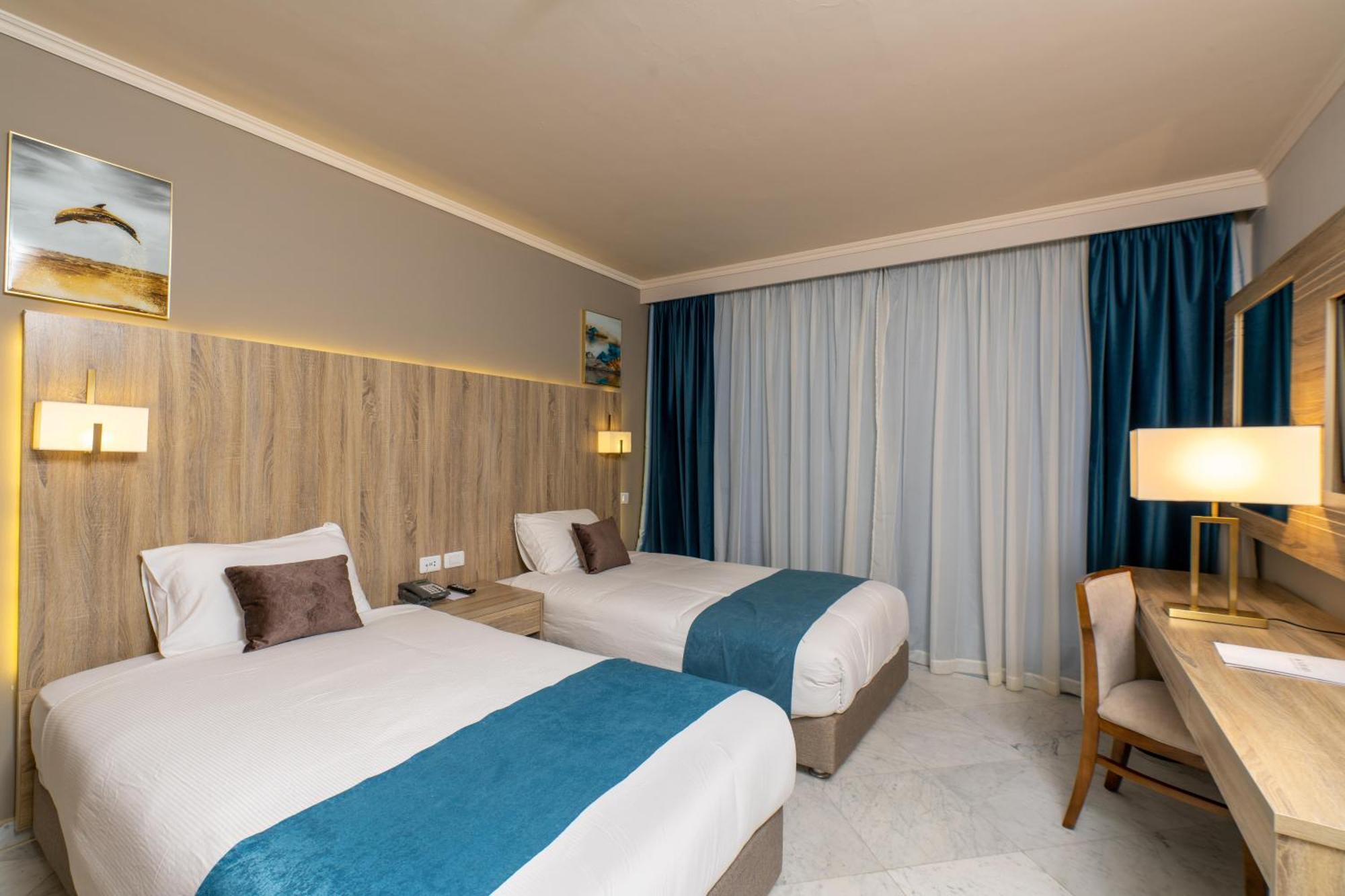 Doppelzimmer mit Poolblick