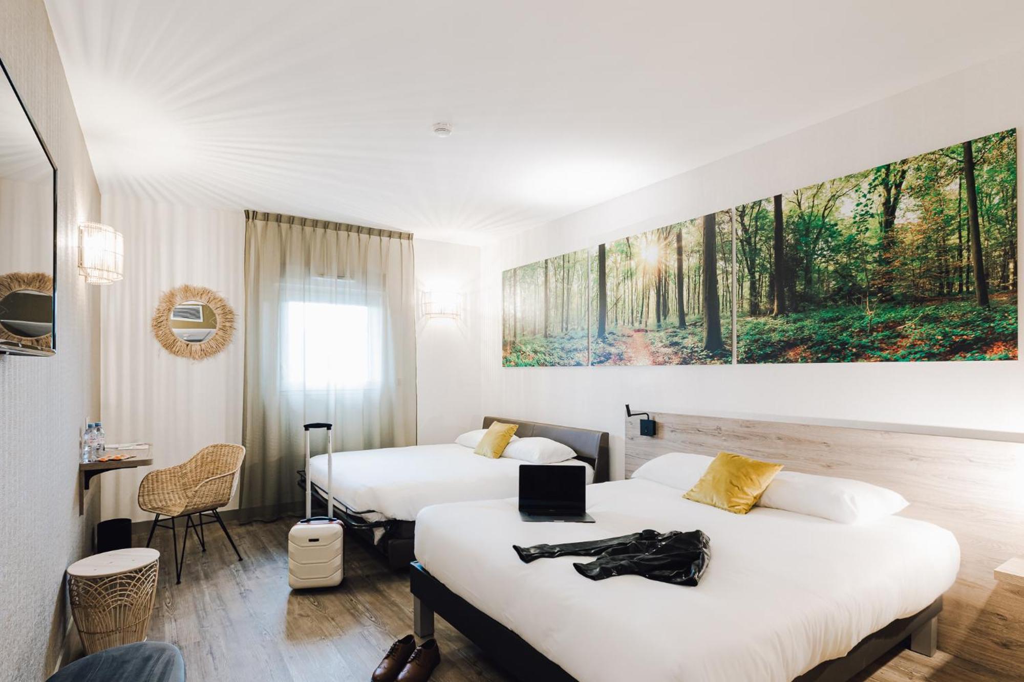 Junior Suite with One Double Bed And Sofa,1559460355:JPEG
