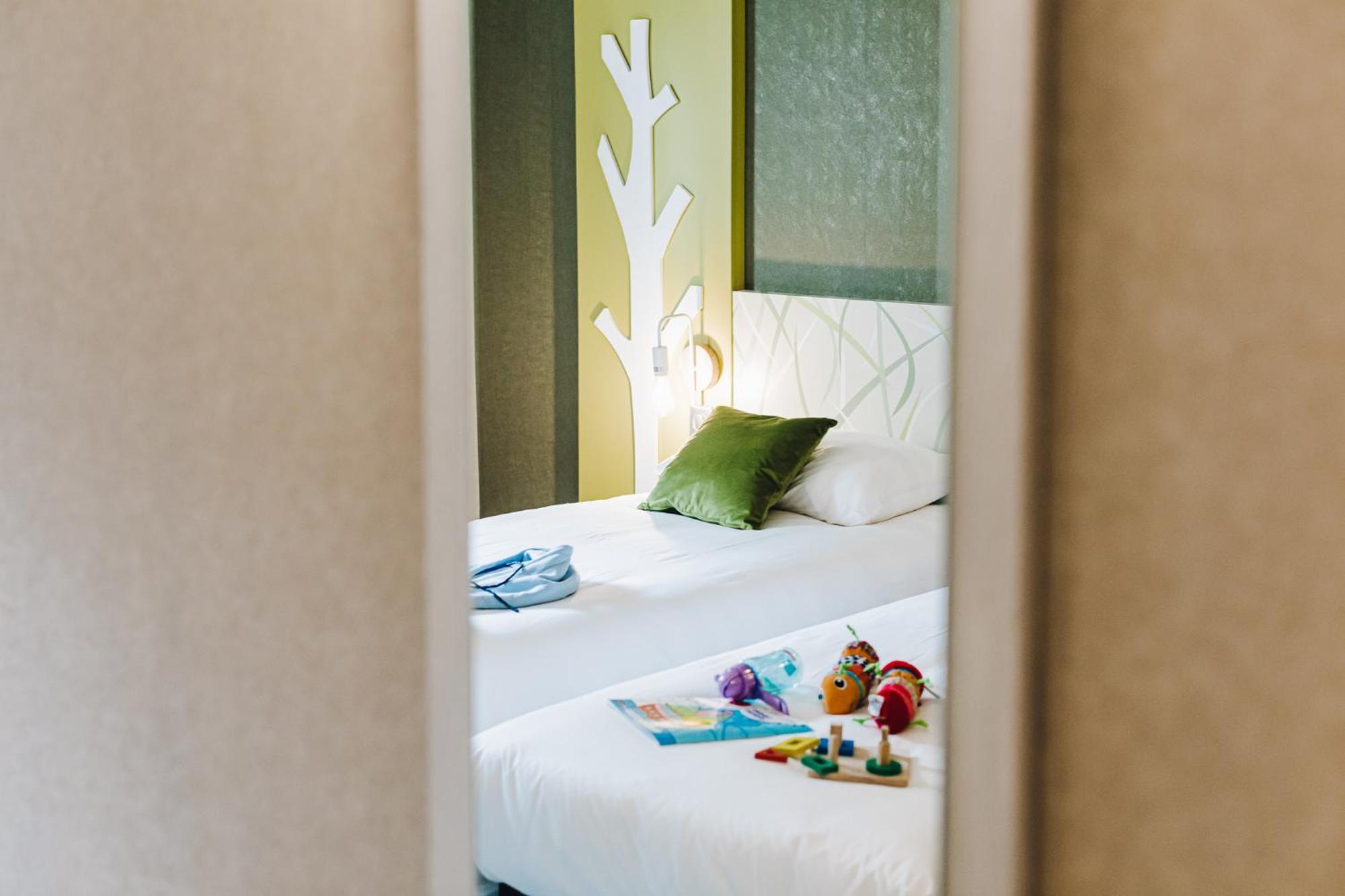 Standard Twin Room,1559460370:JPEG