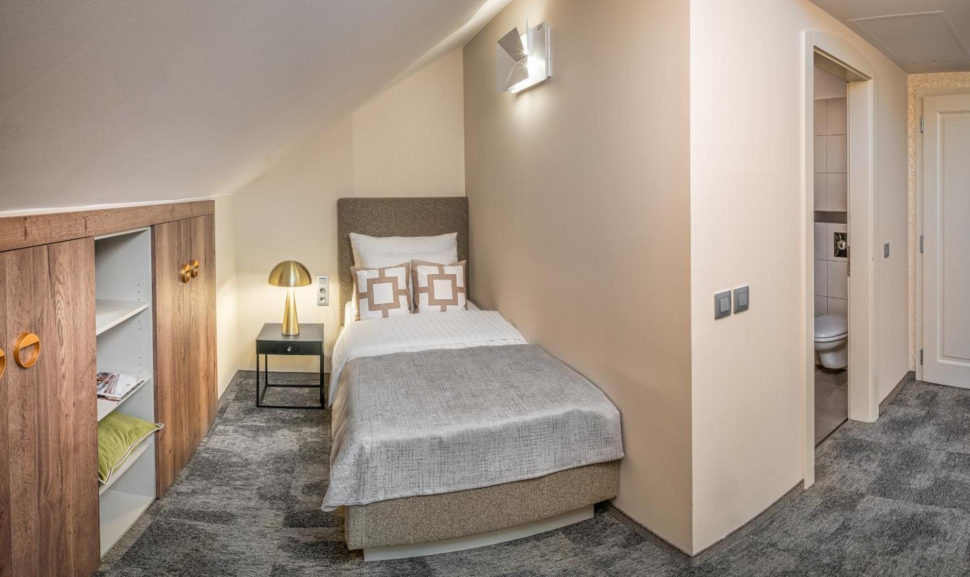 Superior Triple Attic Room