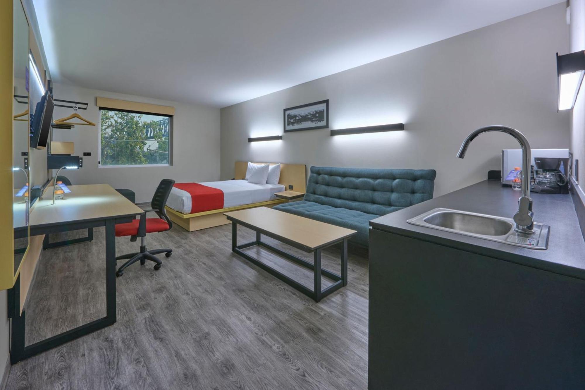 Superior Queen Room with Sofa Bed,1565616001:JPEG