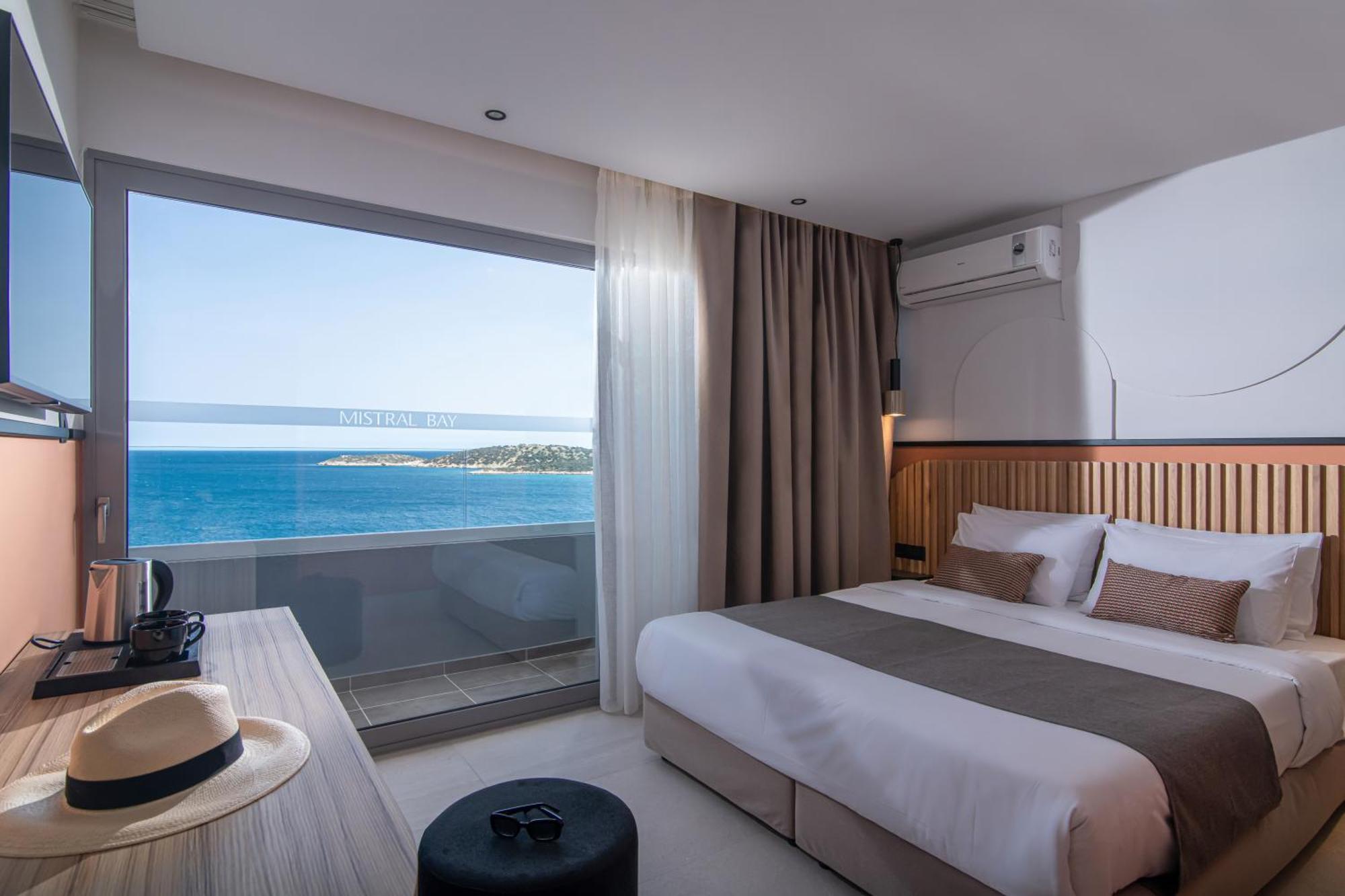 Tweepersoonskamer met 1 of 2 Bedden en Panoramisch Uitzicht op Zee