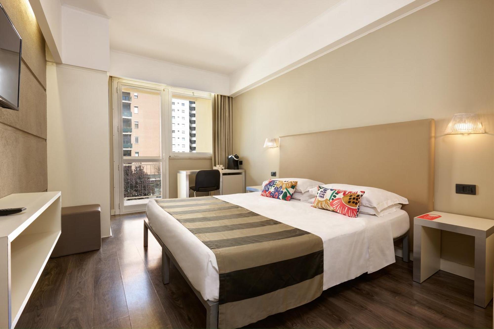 Standard Queen Room