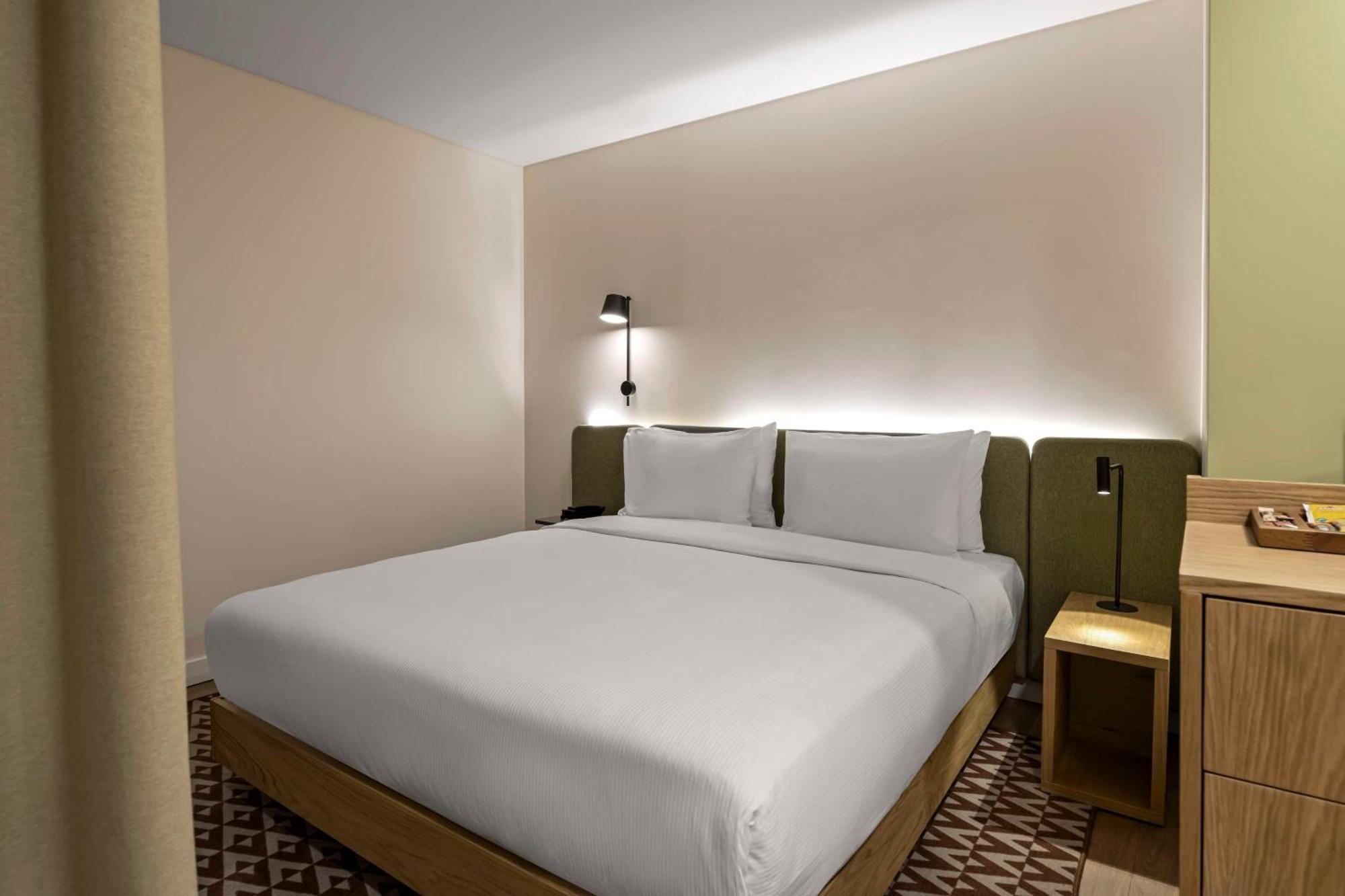 Zimmer mit Kingsize-Bett – Raucher
