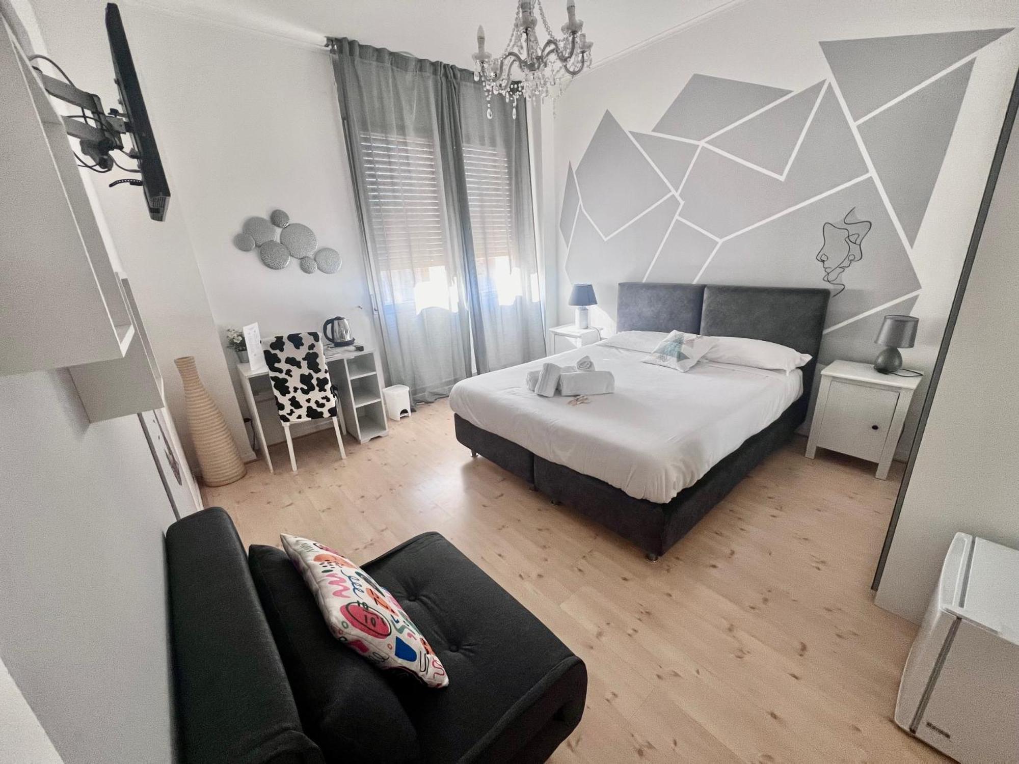 Double Room Private Bathroom
