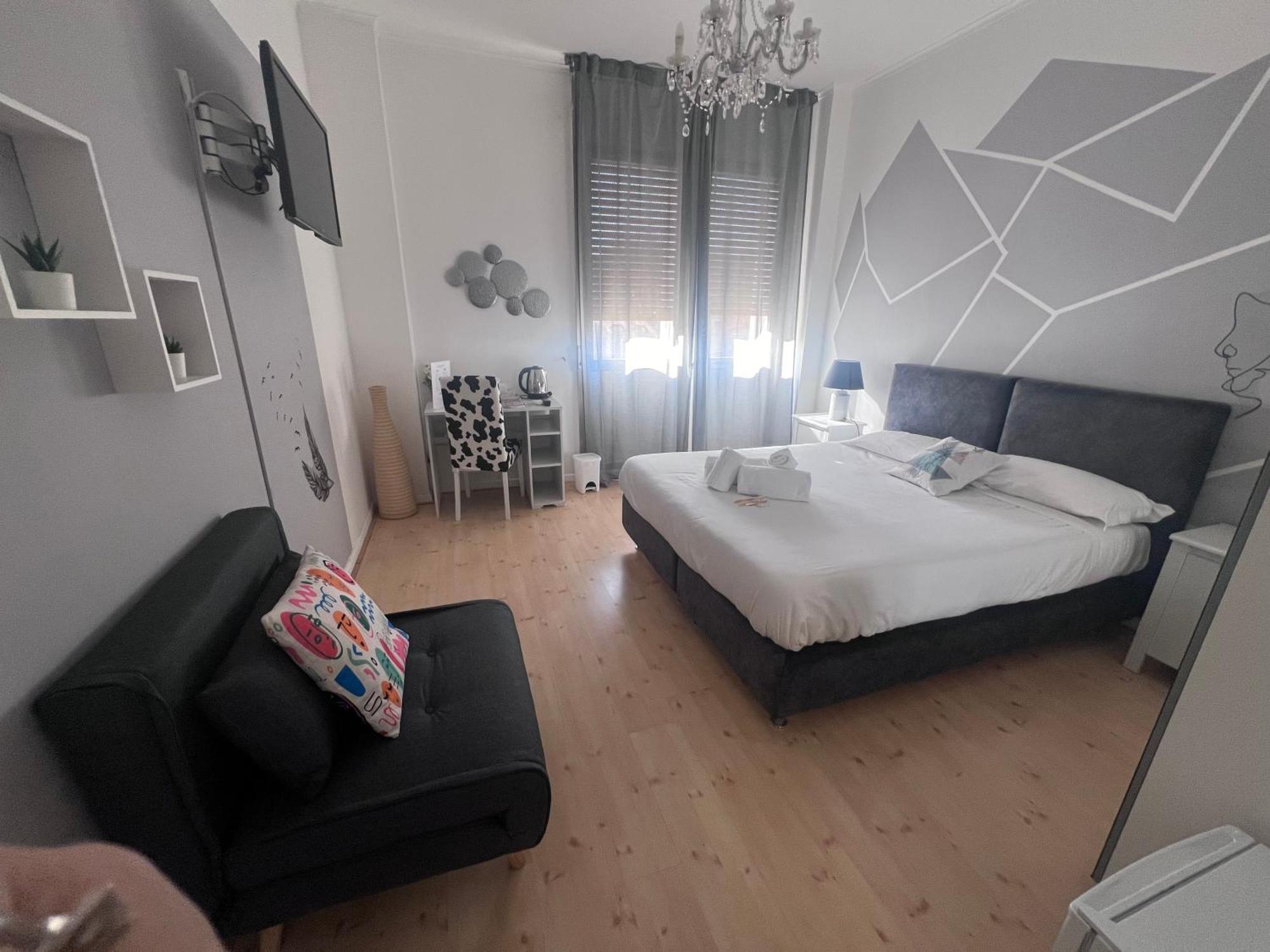 Double Room Private Bathroom