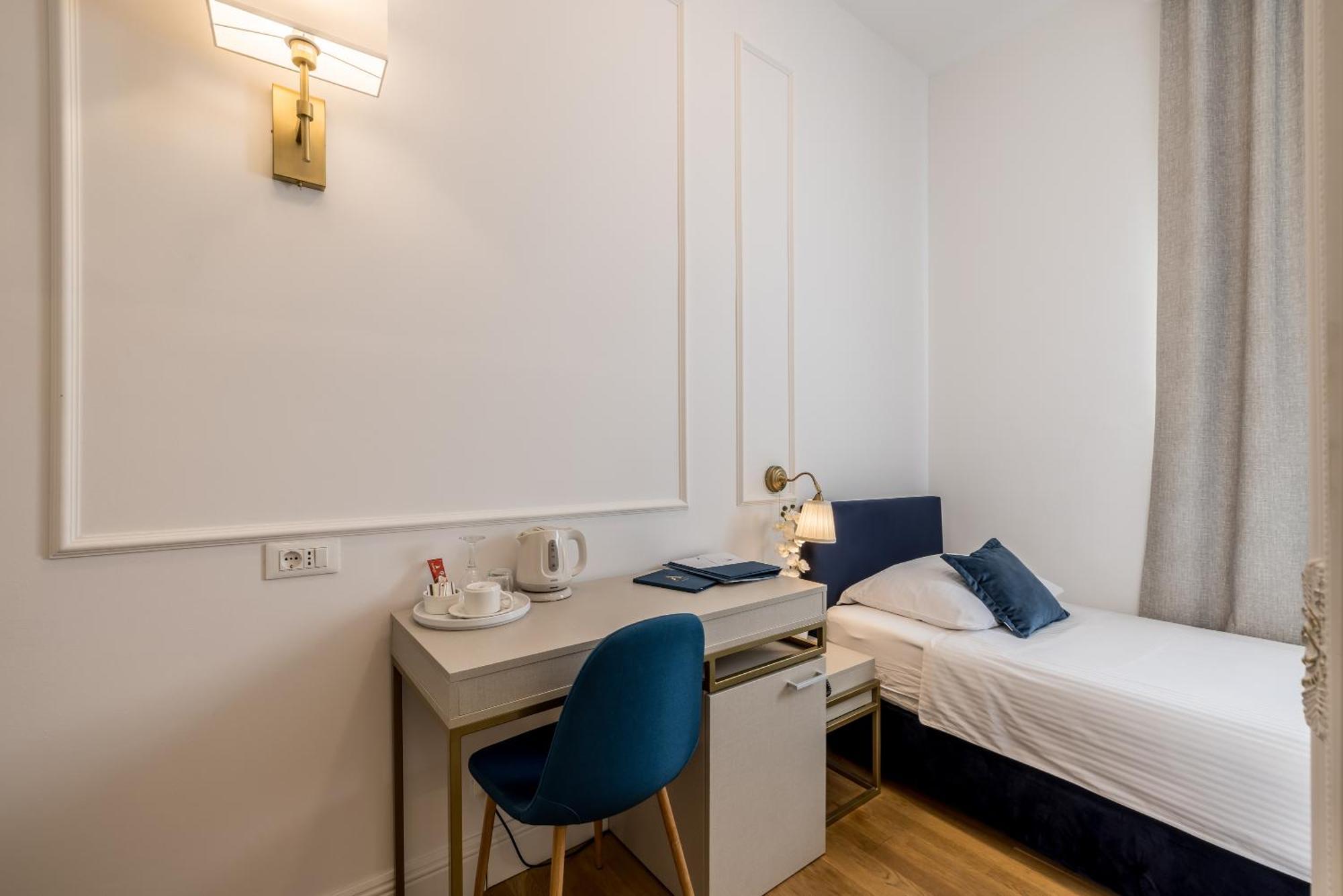 Quarto Individual com Banheiro