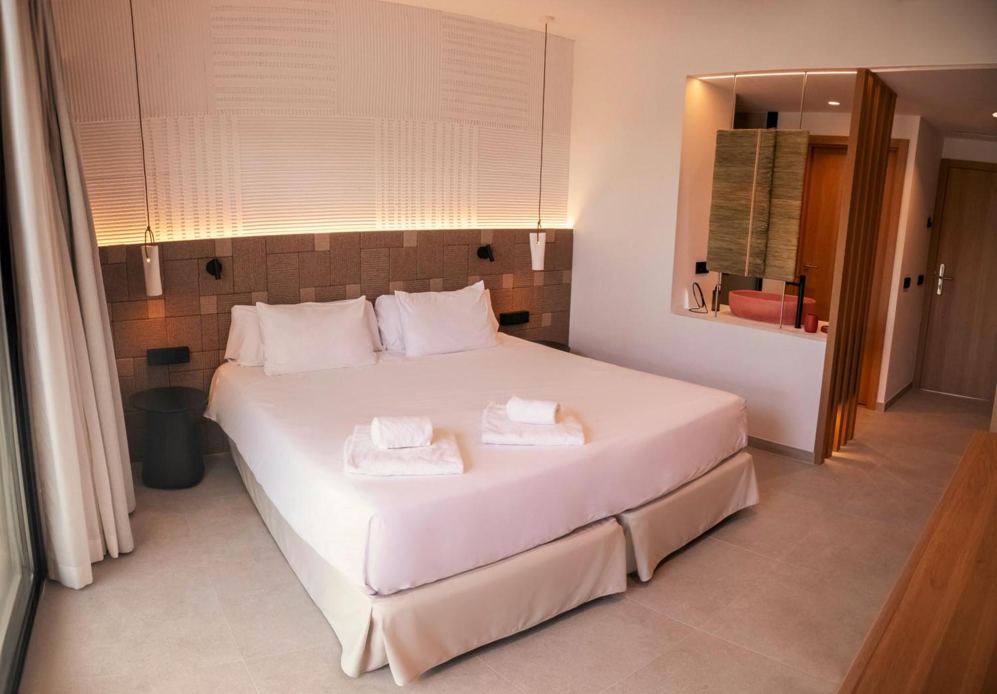 Habitación Doble Executive con terraza y cama balinesa