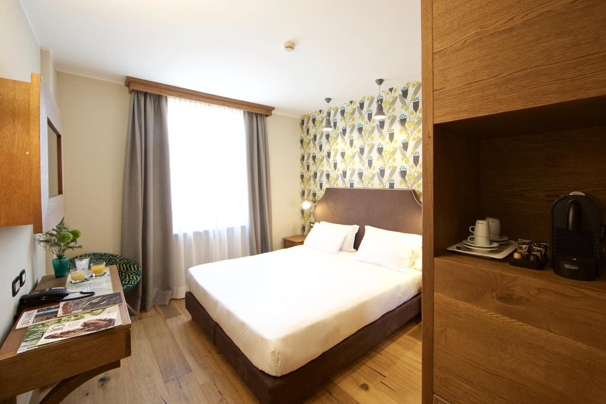 Double or Twin Room with City View,1216279558:JPEG