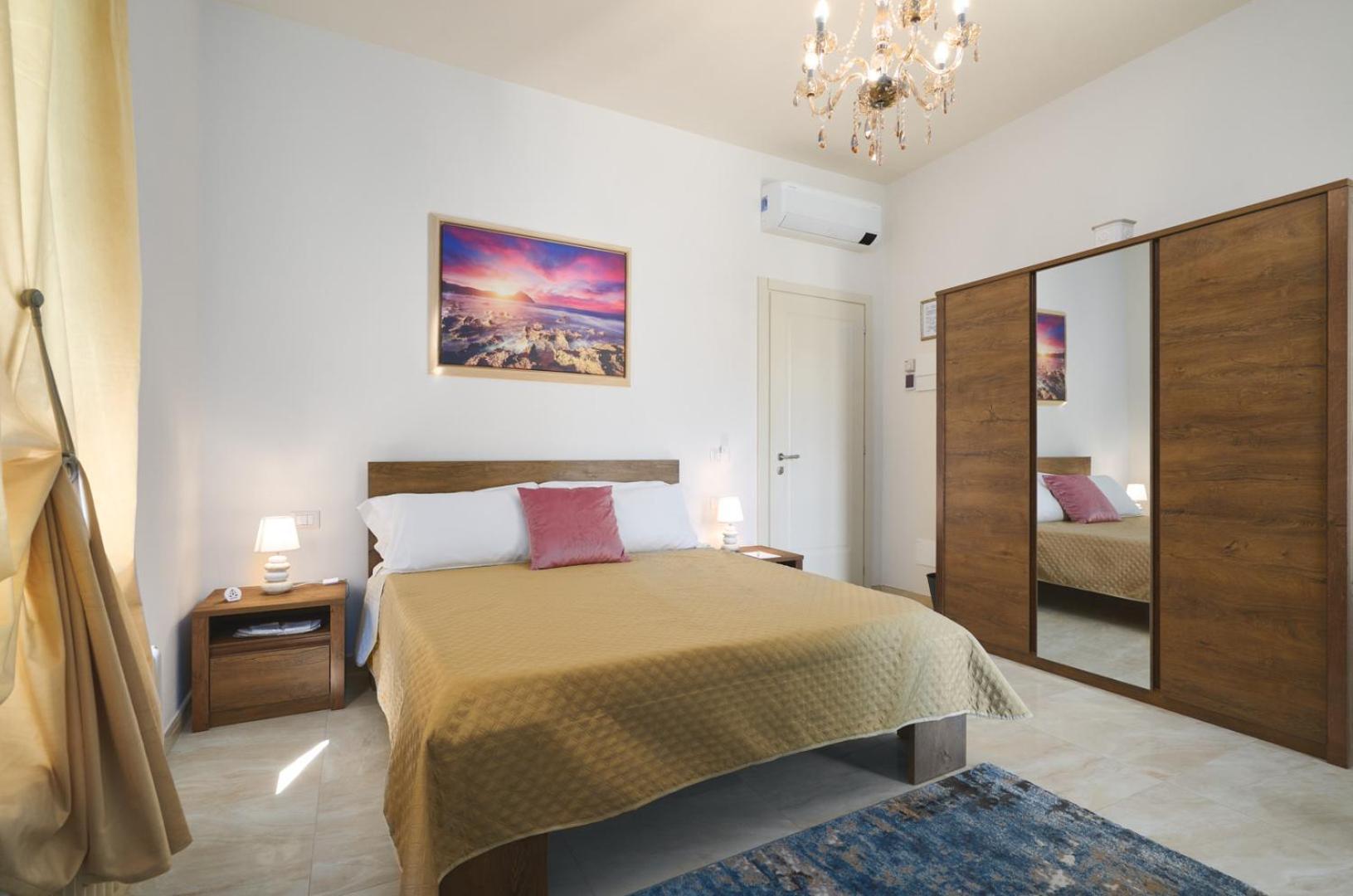 Deluxe Double Room Side Sea View