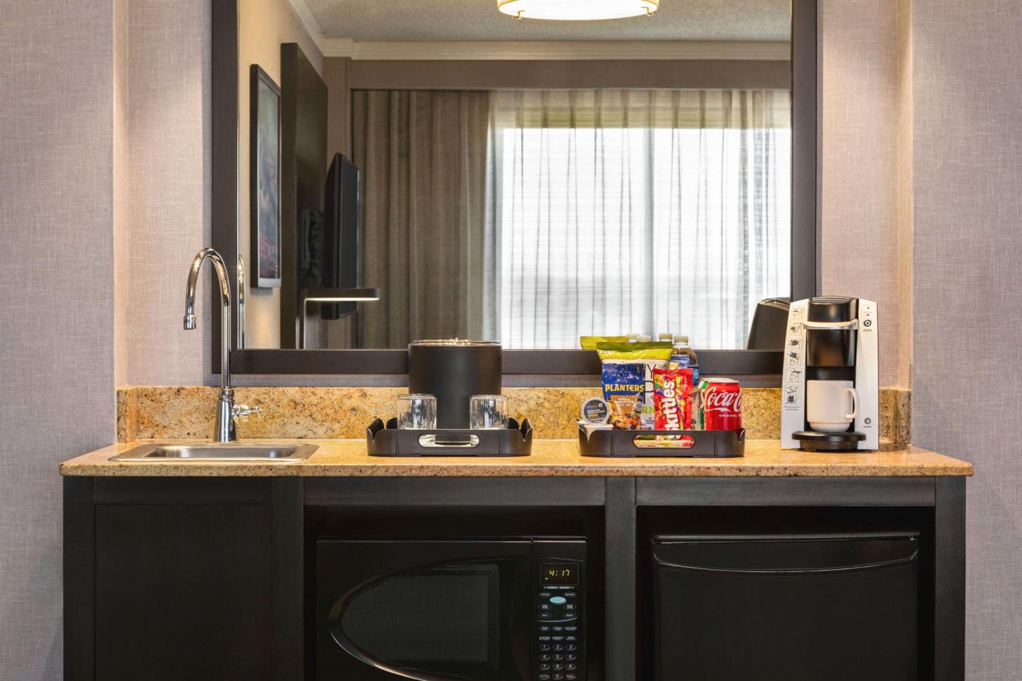 Non-Smoking Family Suite