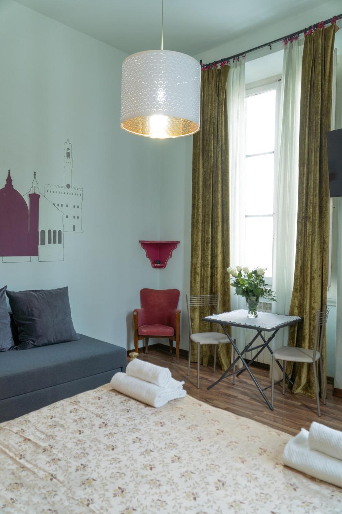 Due connecting rooms city view
