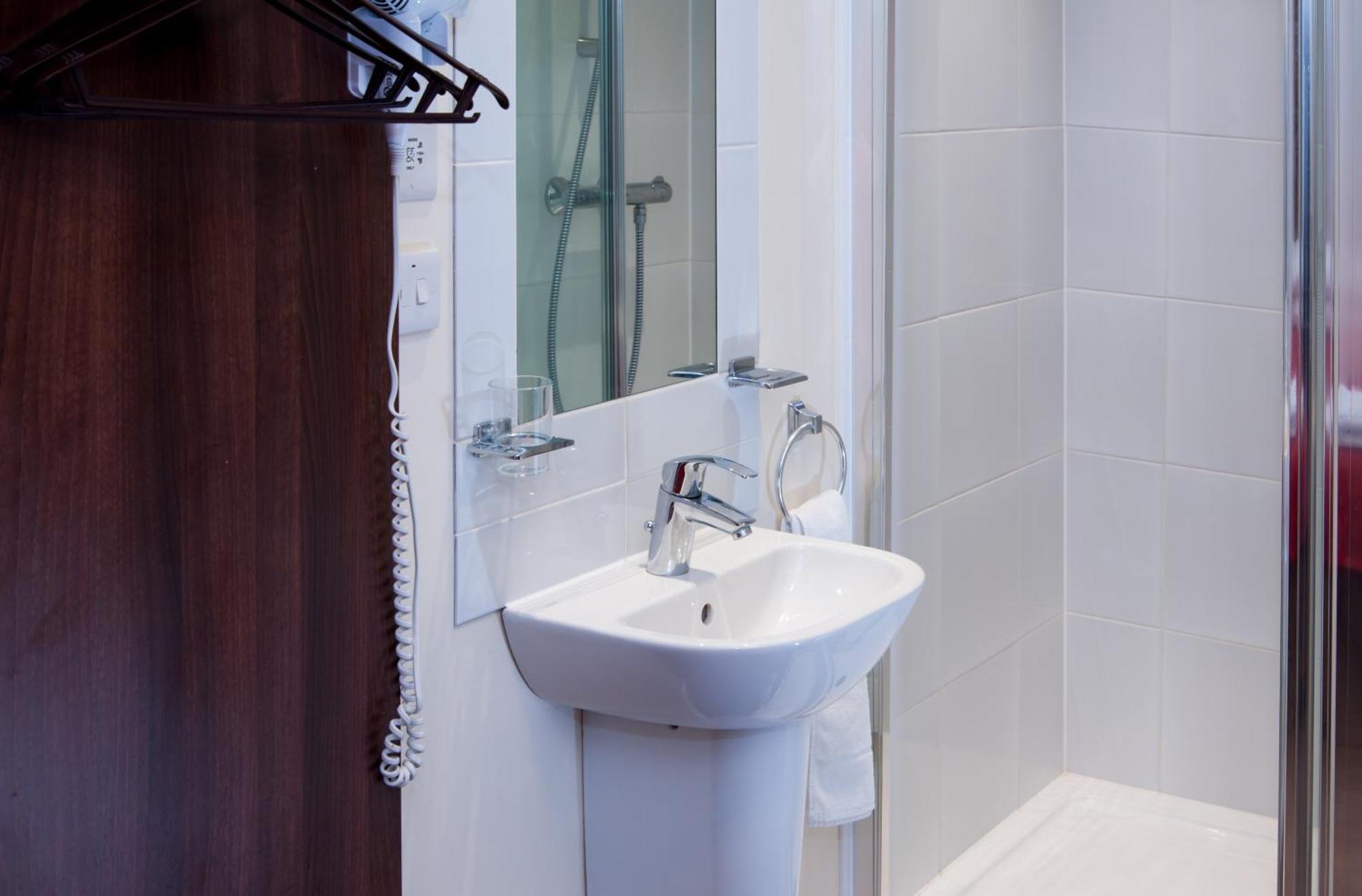 Double Room Shared Toilet