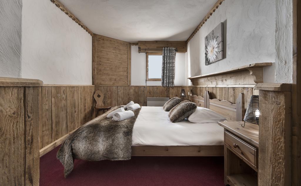 Three-Bedroom Apartment,343327537:JPEG