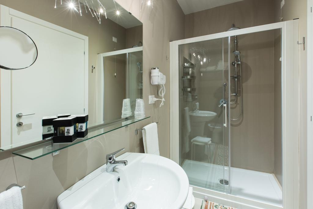Triple Room with Private Bathroom,159527442:JPEG