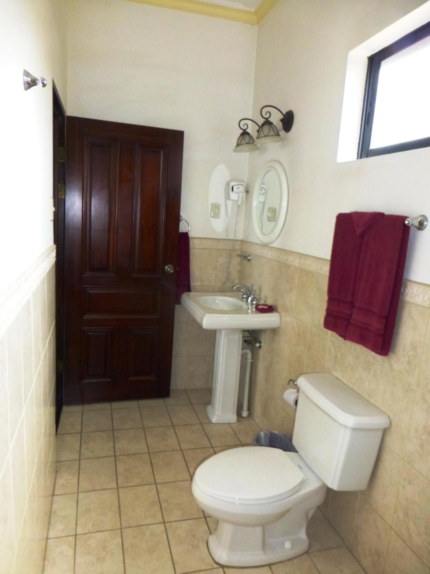 Superior Queen Room,1583086225:JPEG