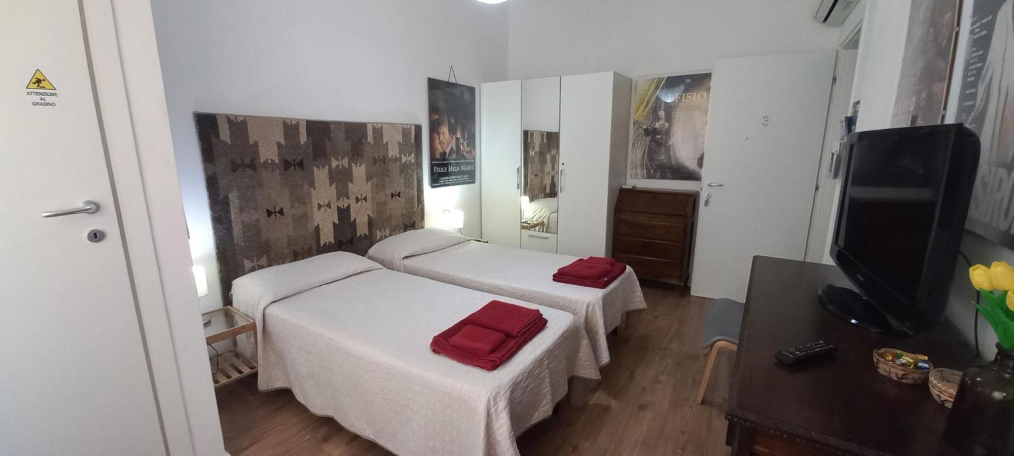 Double or Twin Room Private Bathroom