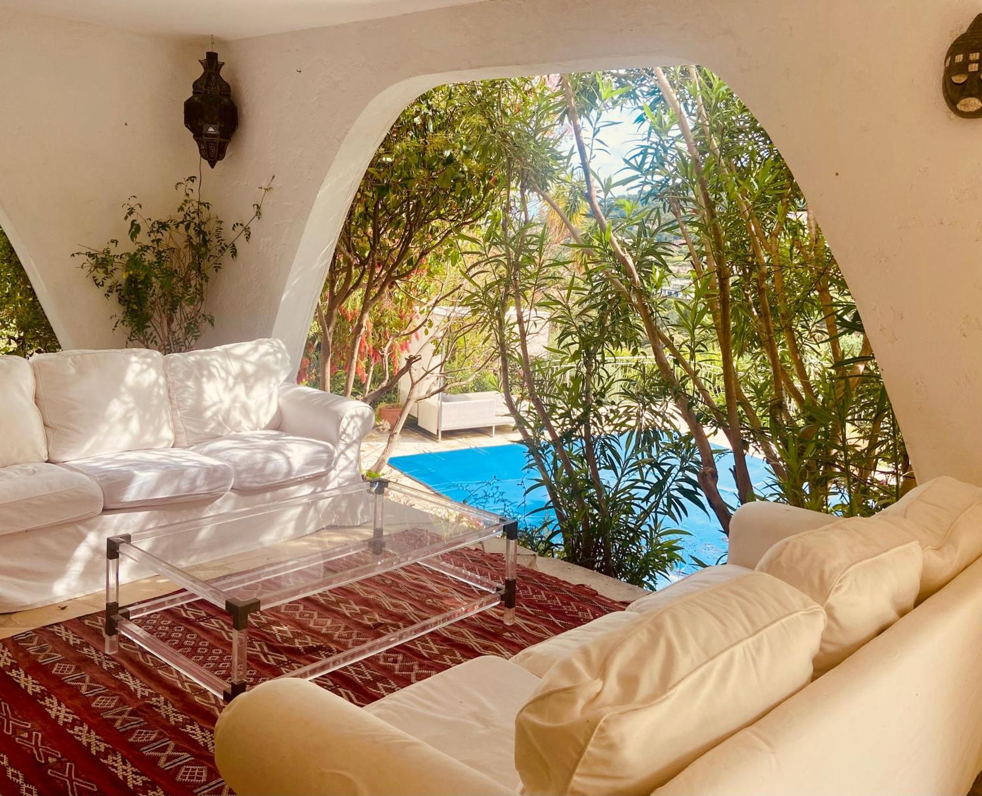 Deluxe Double Room (1 adult + 1 child),1583842982:JPEG