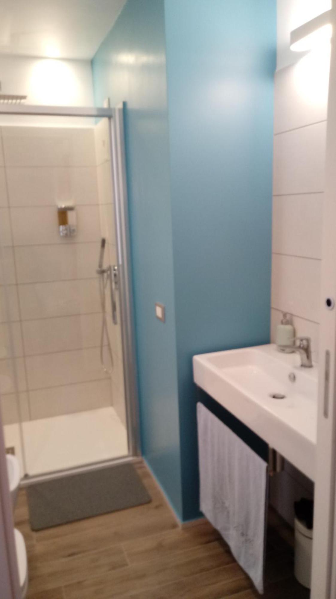 Double or Twin Room Private Bathroom