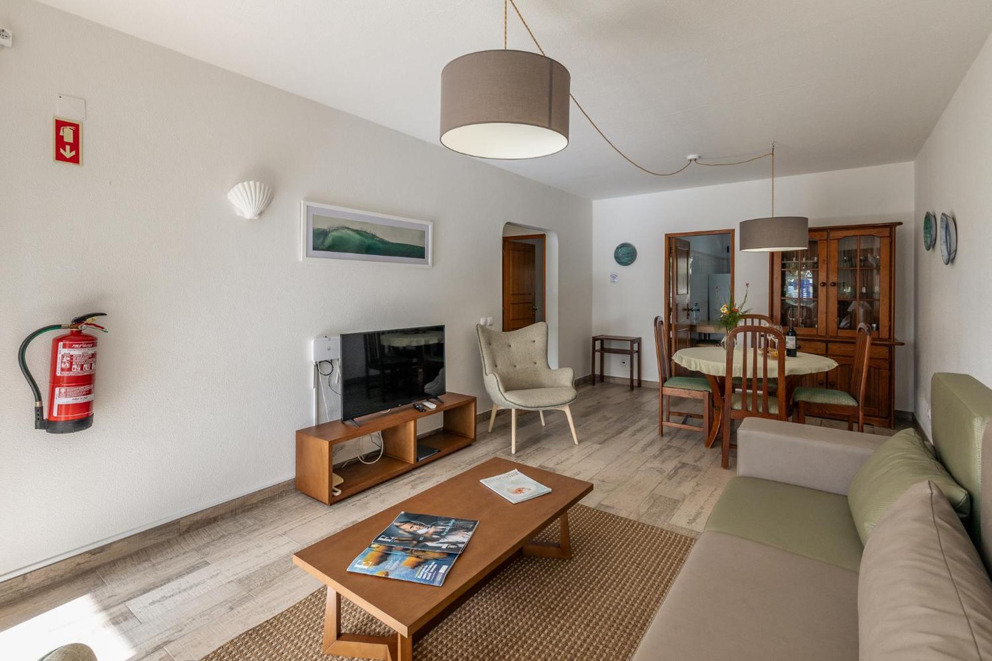 Apartamento de 2 Quartos - Térreo
