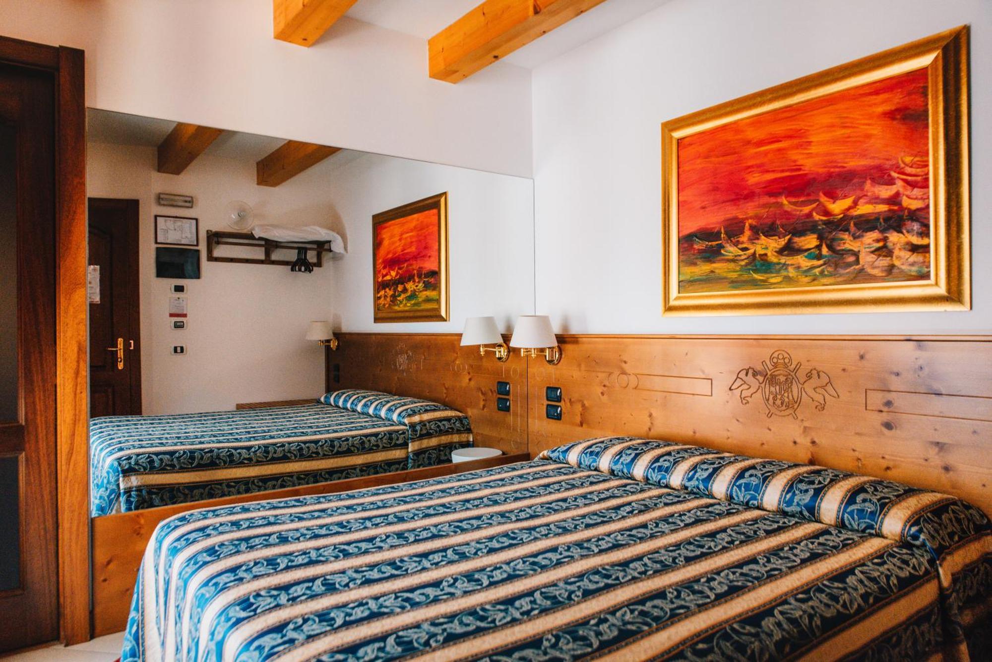 Small double room Balcony