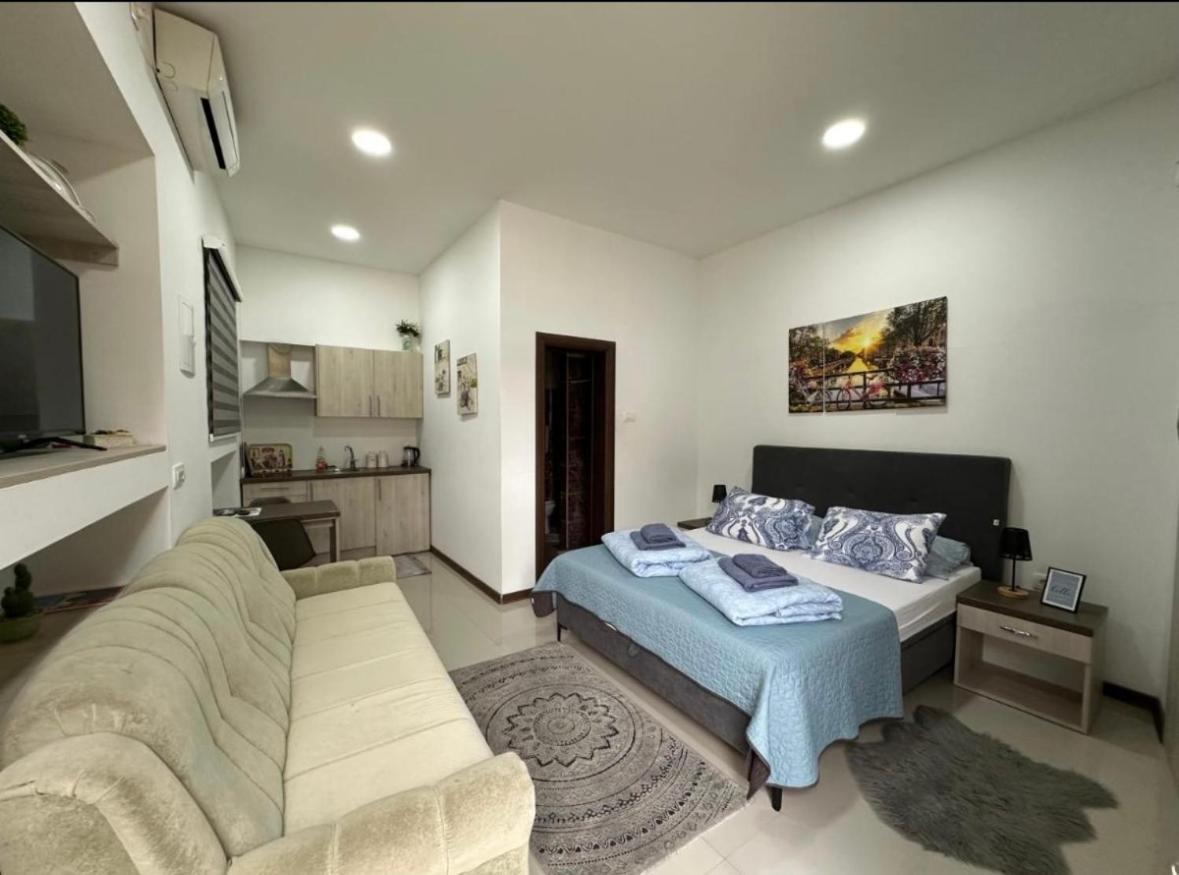 Apartment Ground Floor