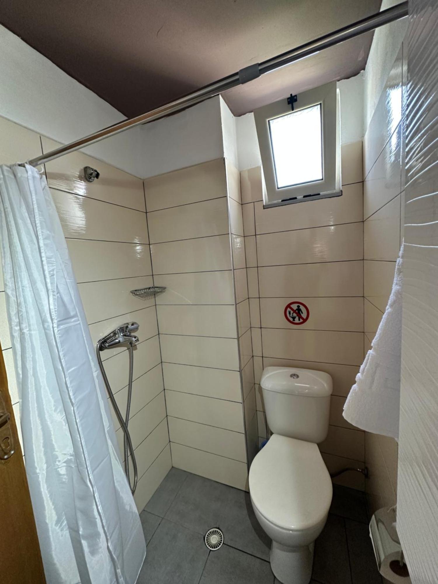 Deluxe Room Private Bathroom