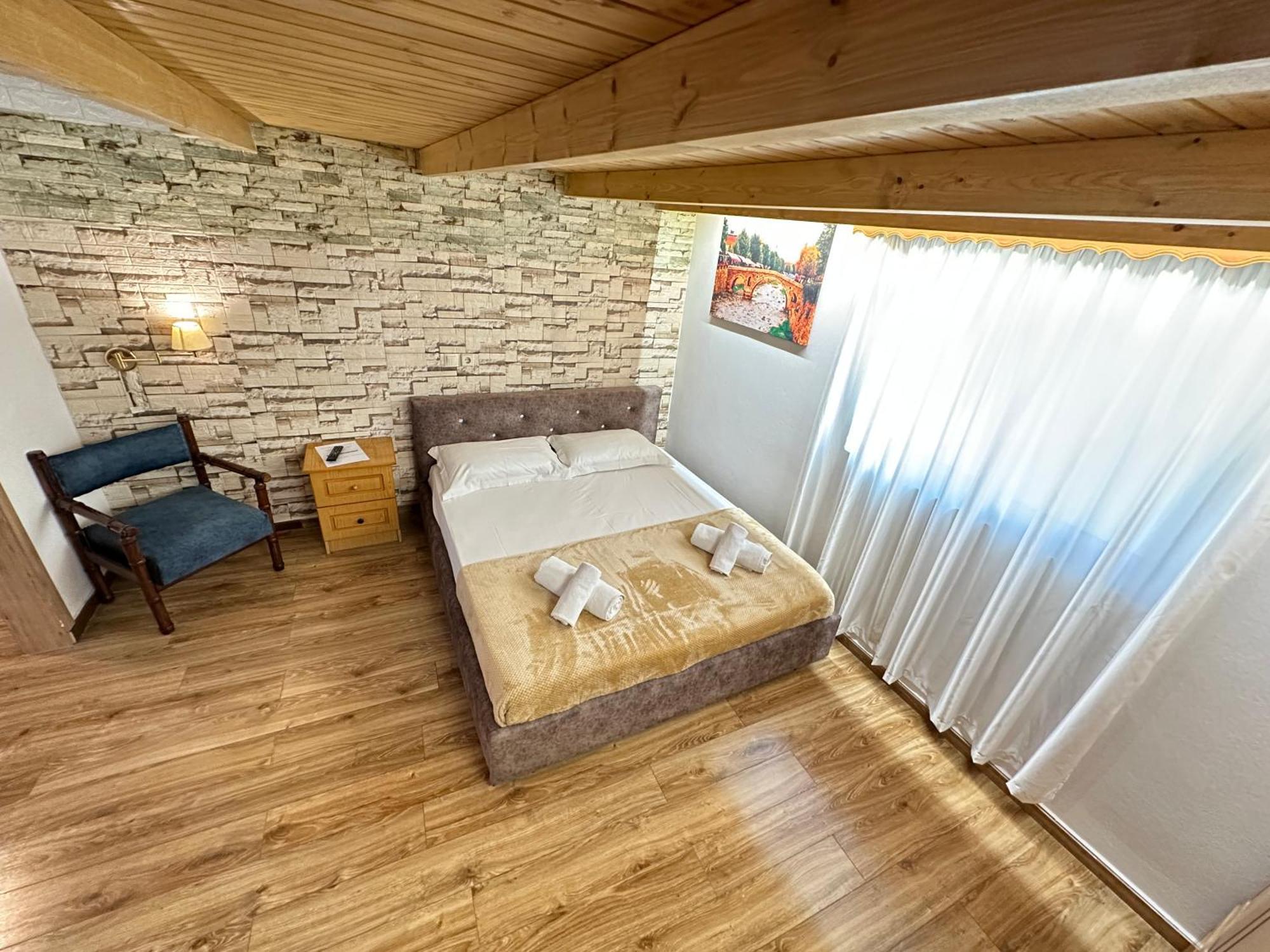 Double Room Private Bathroom
