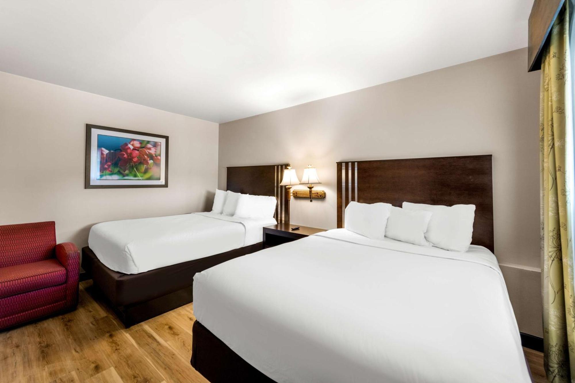 Family Suite Supreme 2 Queen Beds with Full Kitchen,1609315037:JPEG