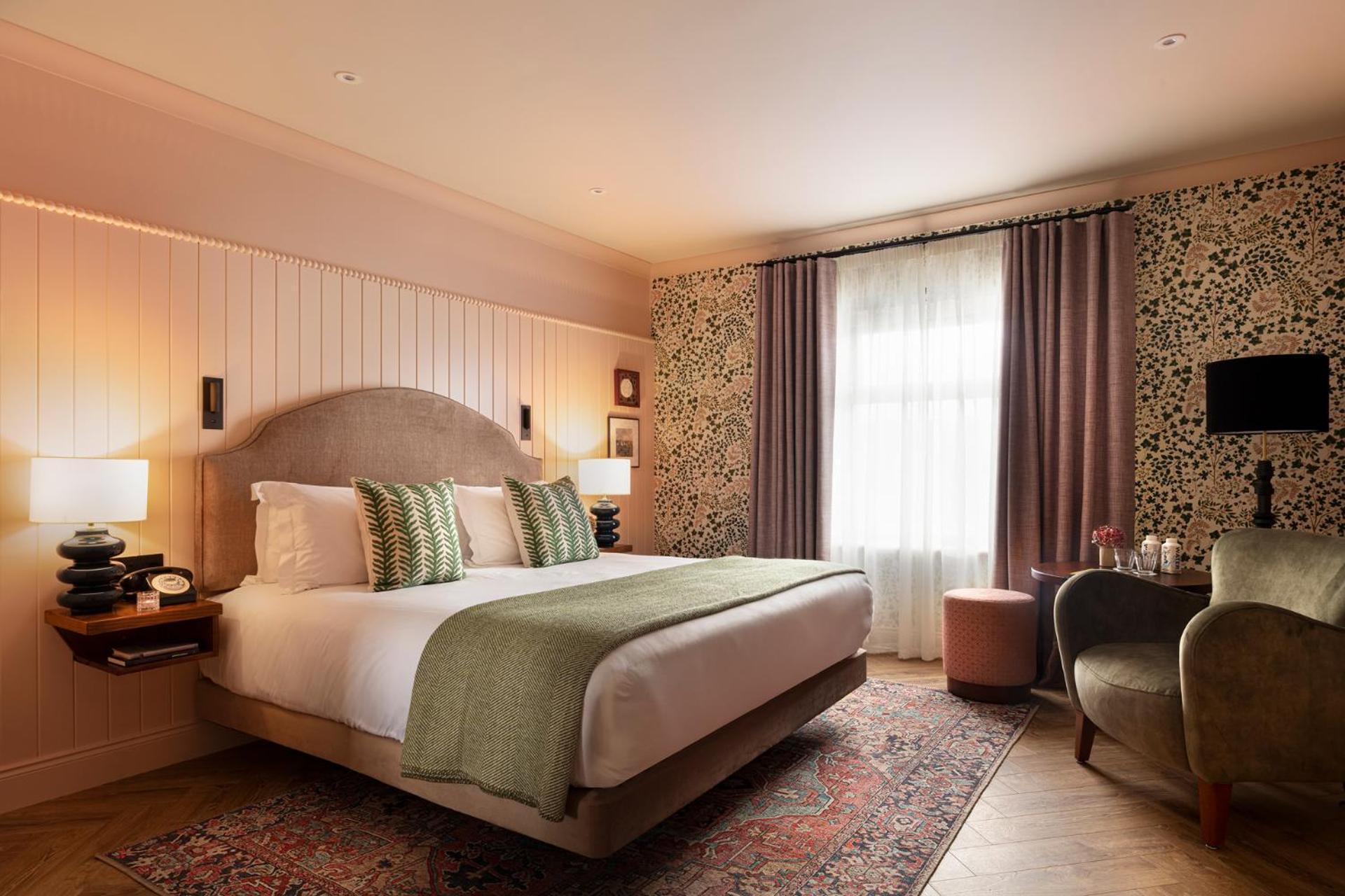 Deluxe Super King Room,1586861519:JPEG