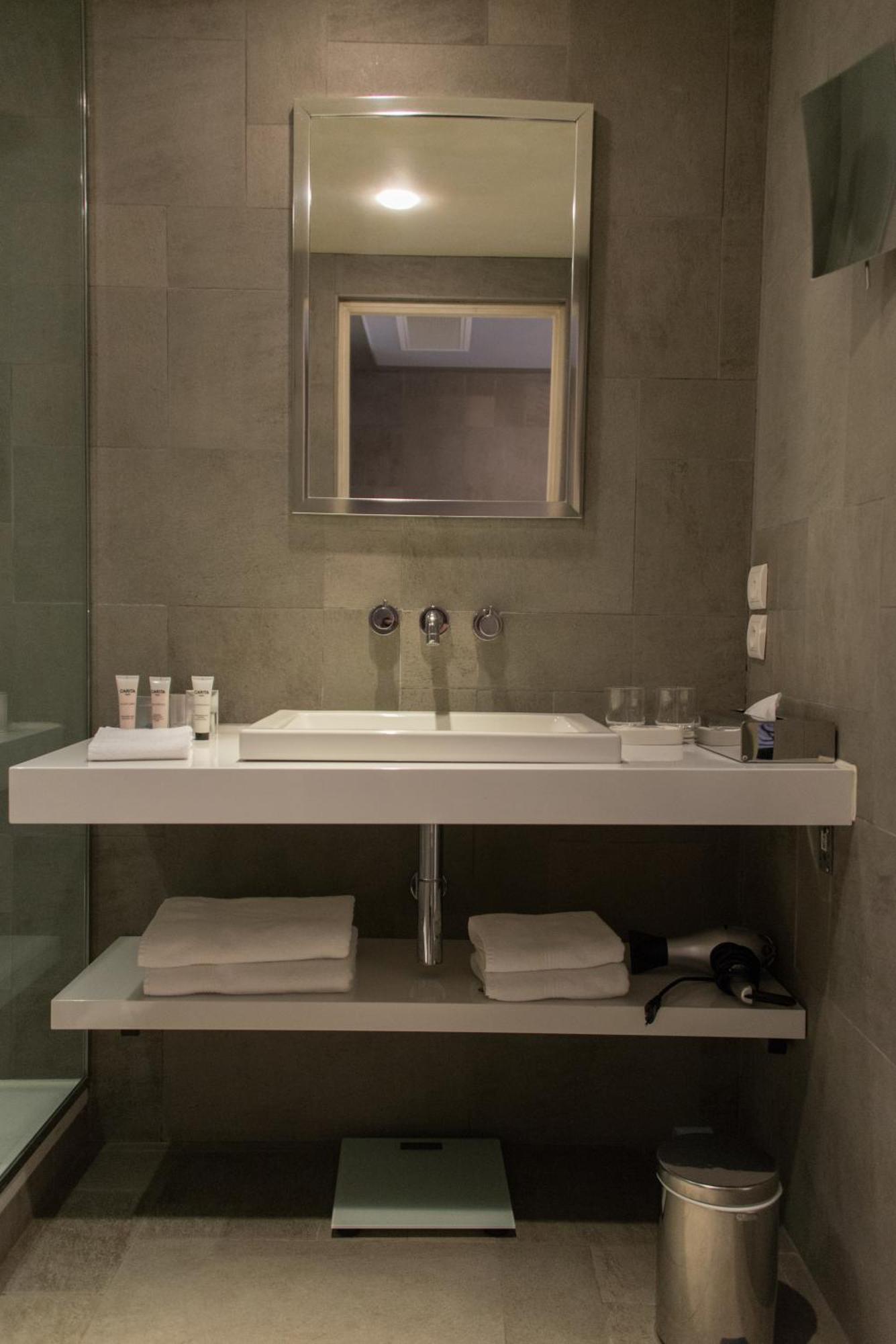 Comfort Double Room Shower