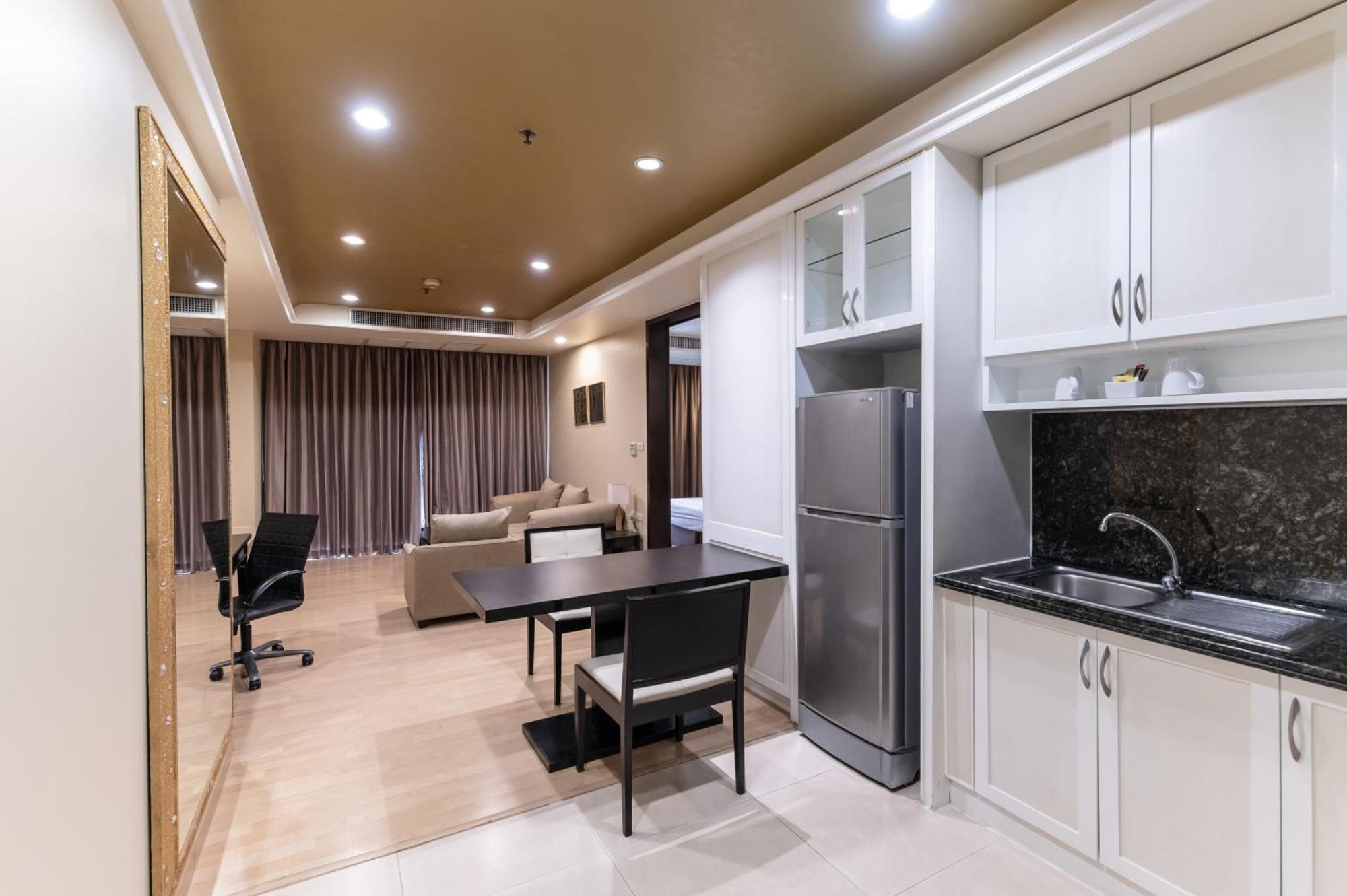 Admiral One-bedroom Plus