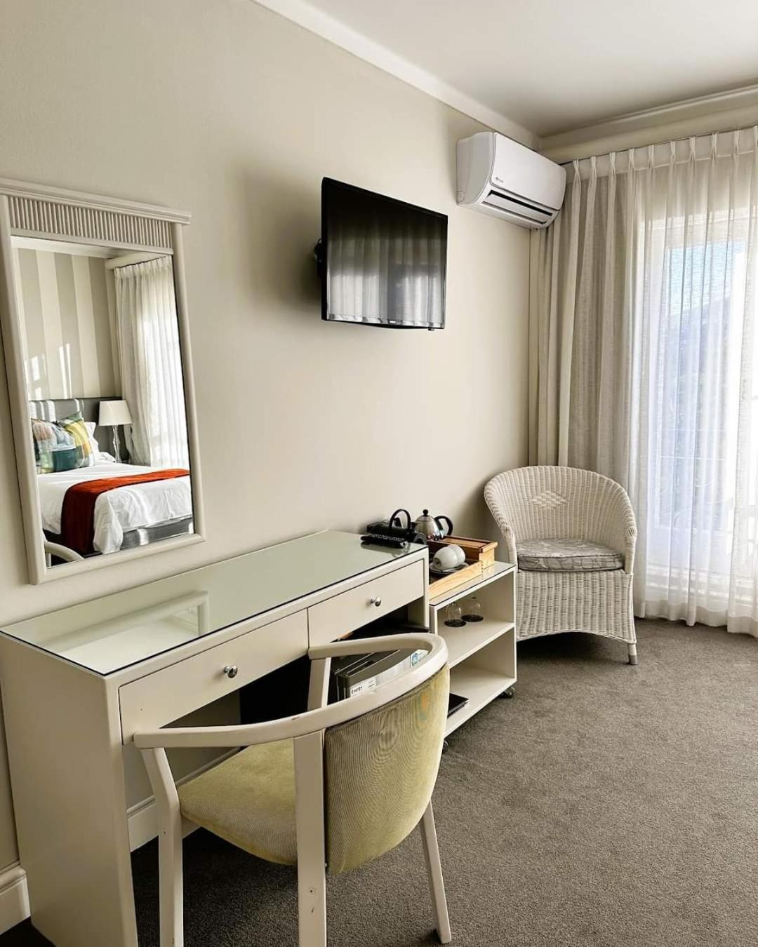 Standard Double or Twin Room,1587505697:JPEG