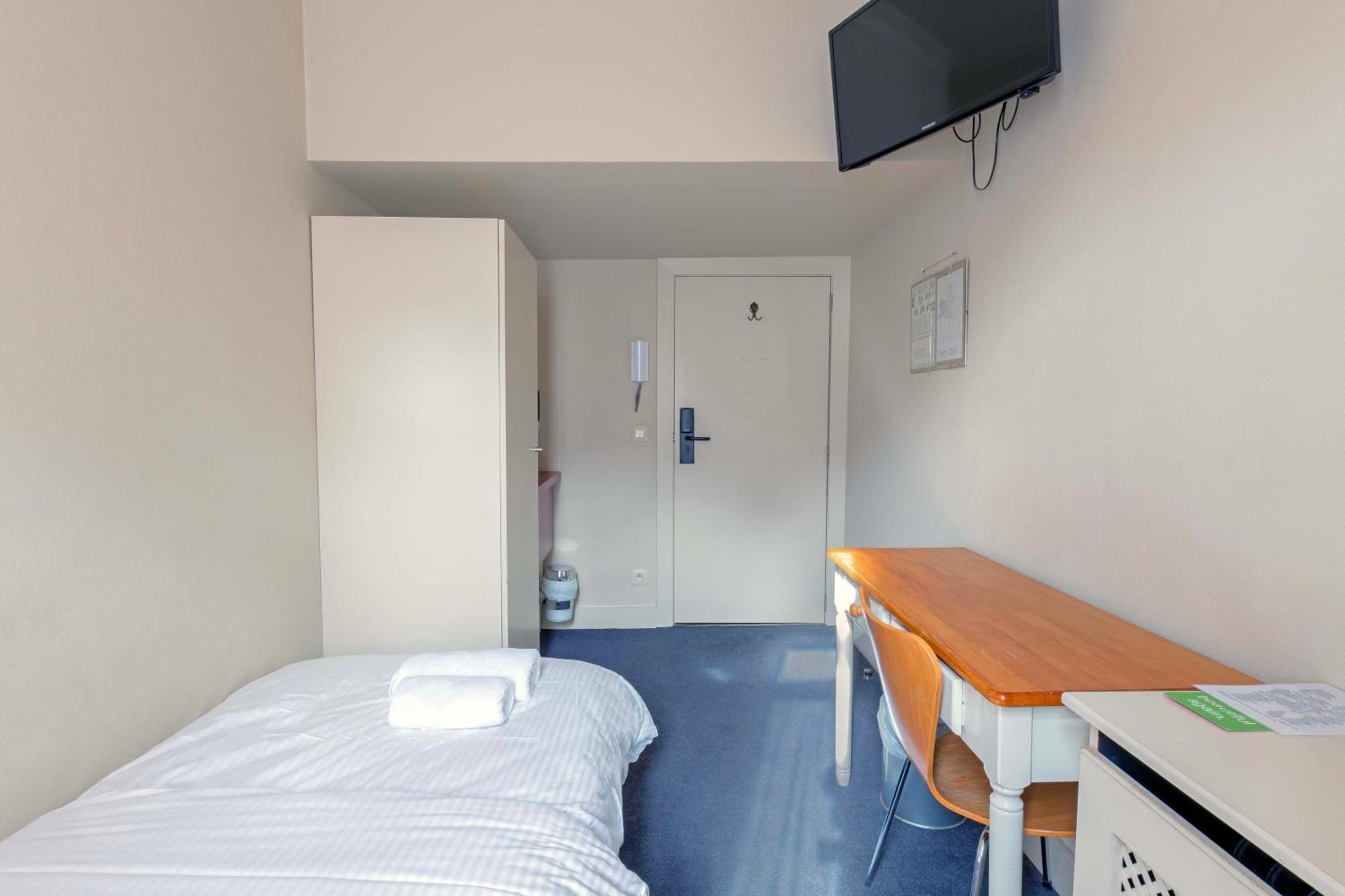 Einzelzimmer mit Gemeinschaftsdusche und -WC