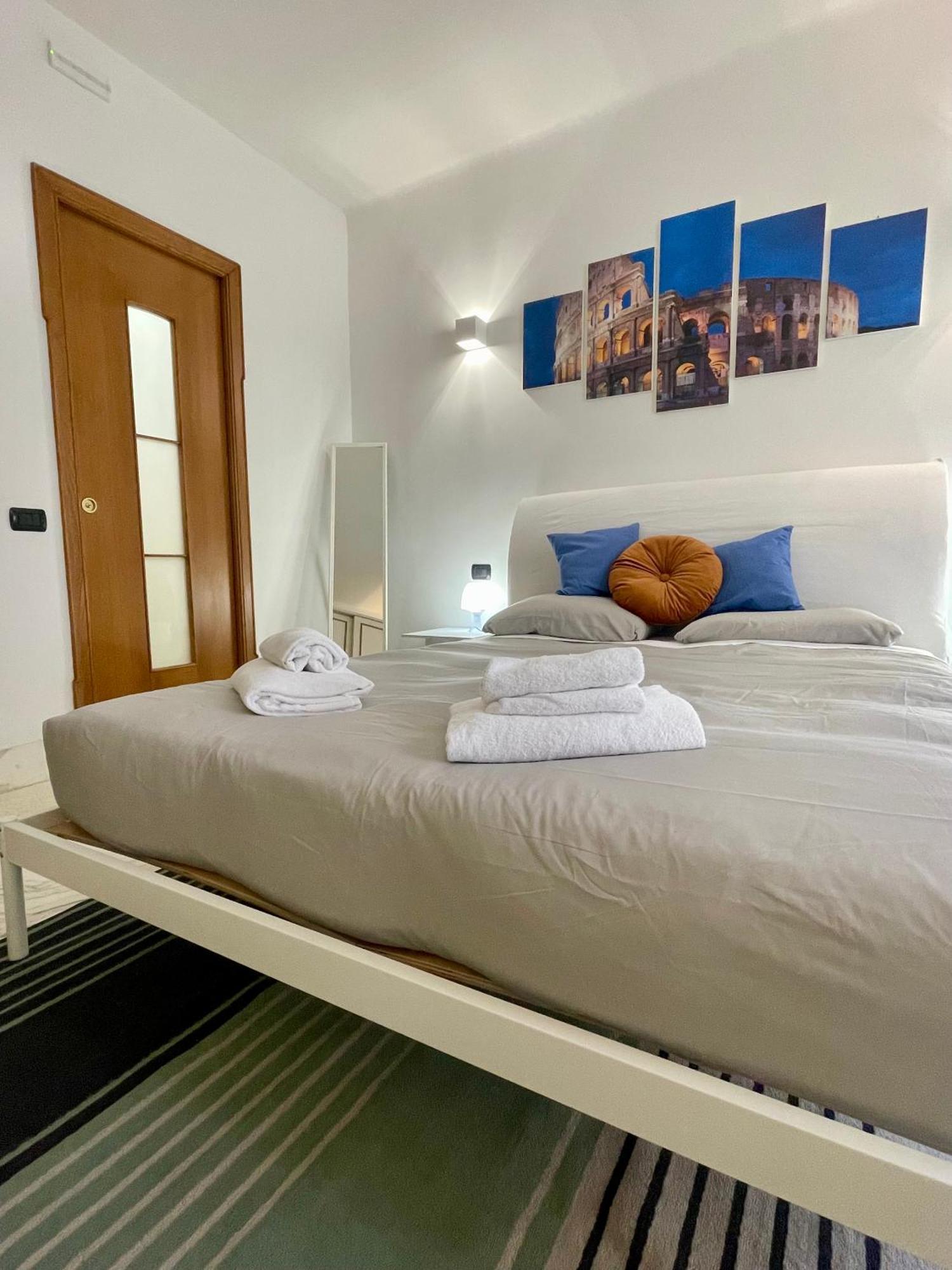 Double Room Private Bathroom