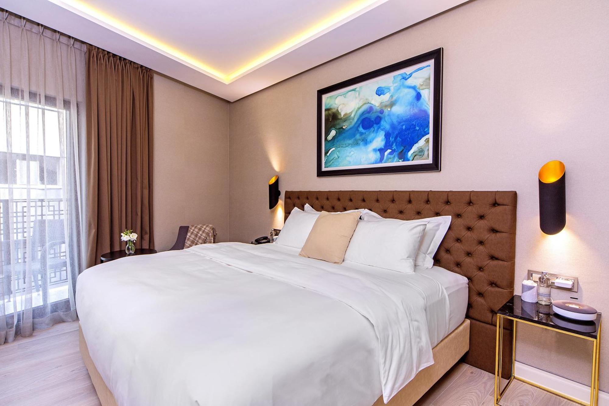Deluxe King Room