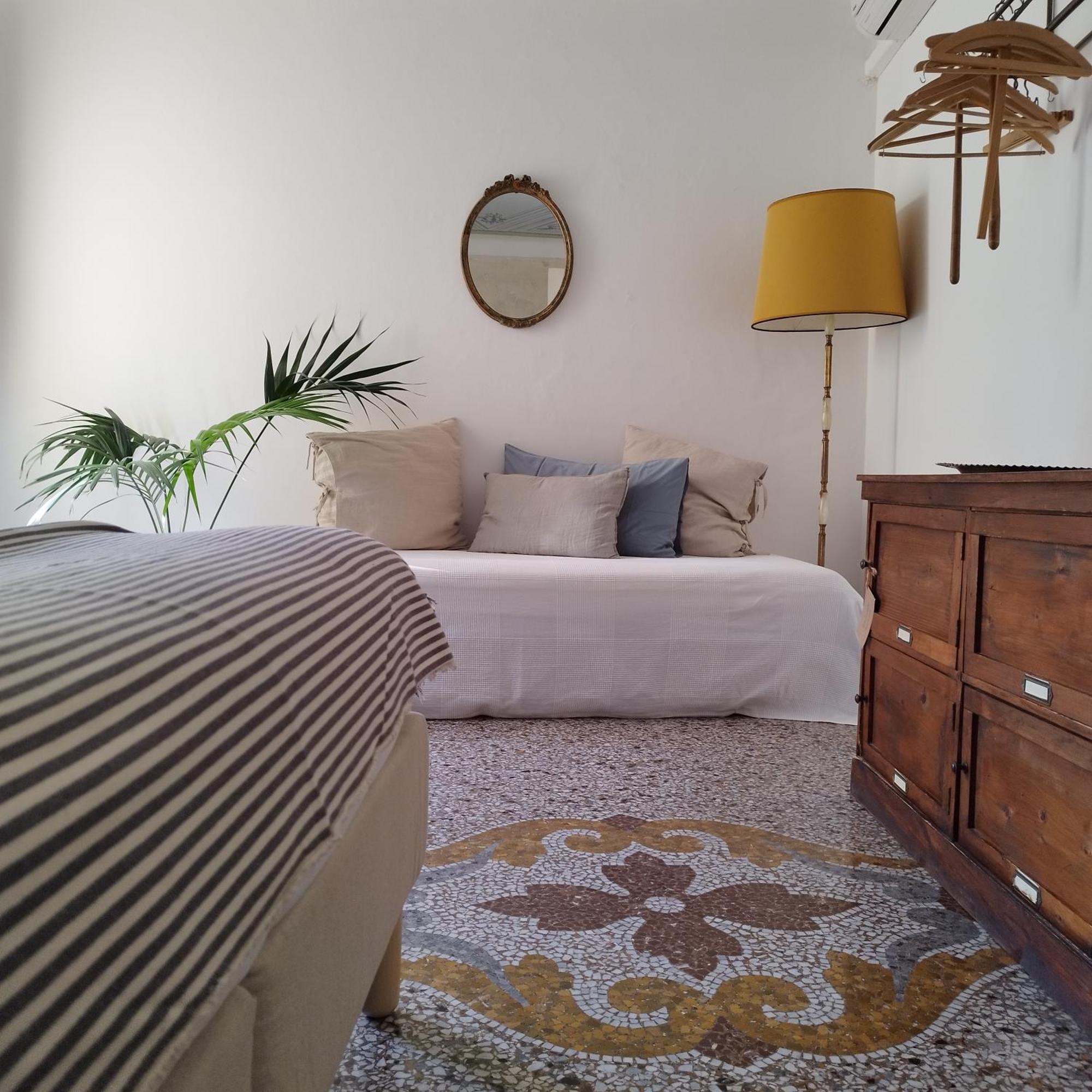Double Room Private External Bathroom