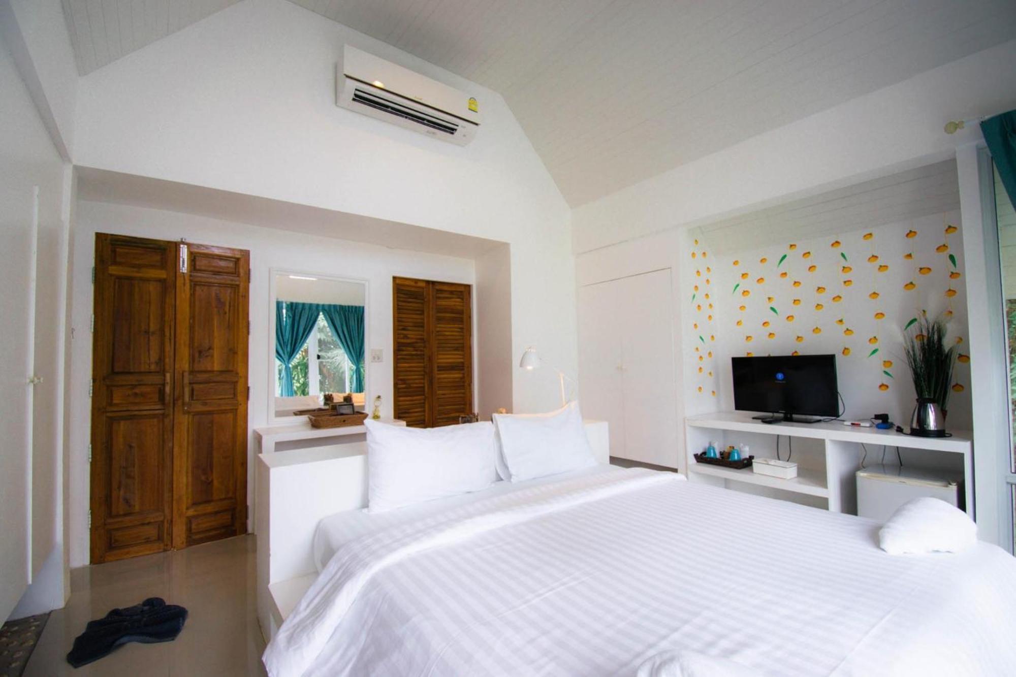 Deluxe Family Bungalow Beach Front