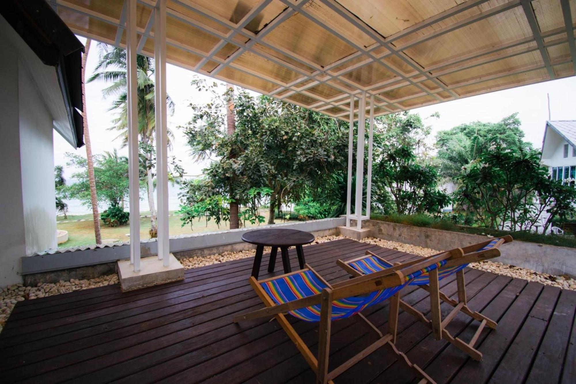Deluxe Family Bungalow Beach Front