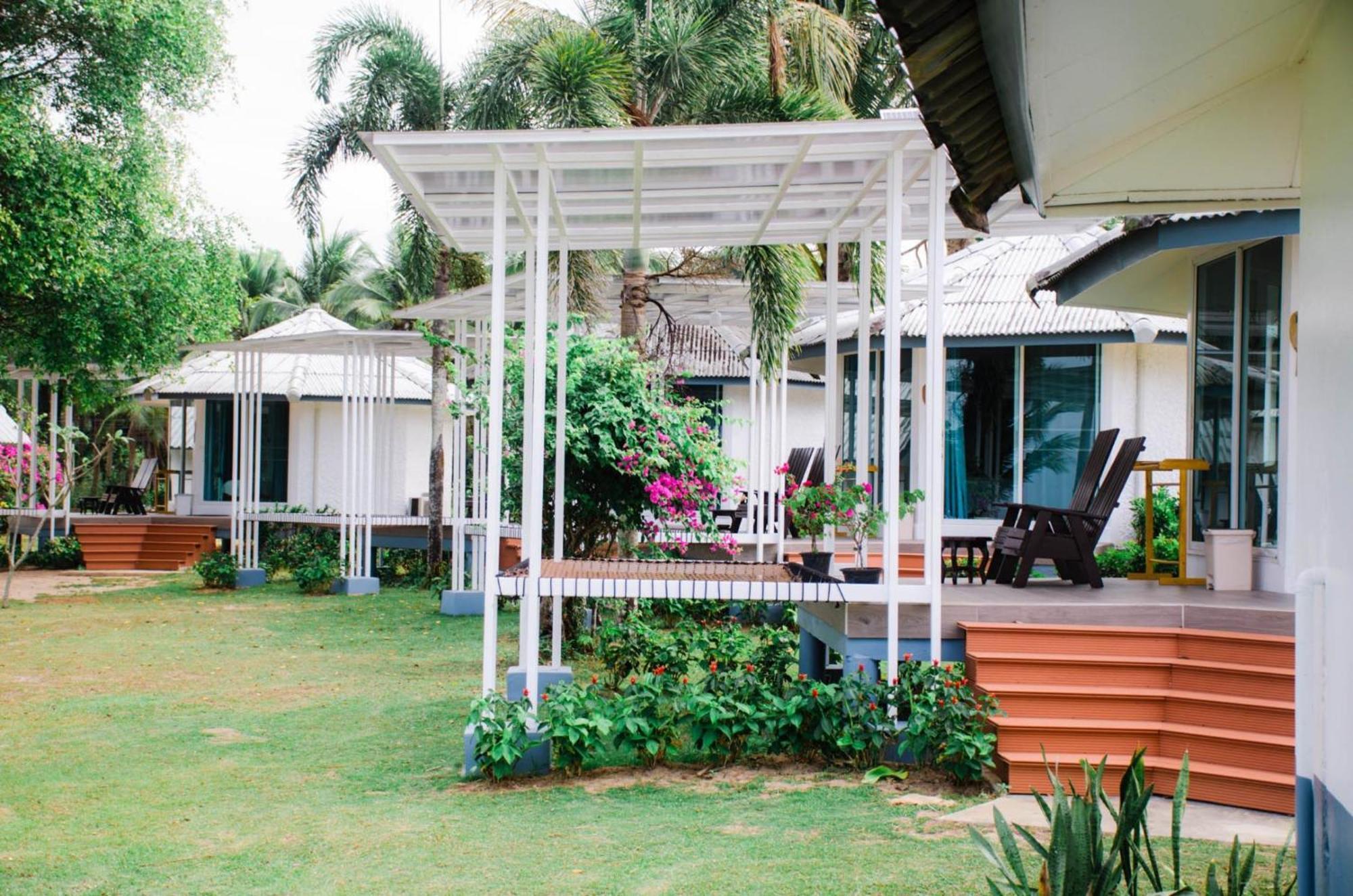 Comfort Bungalow Beach Front