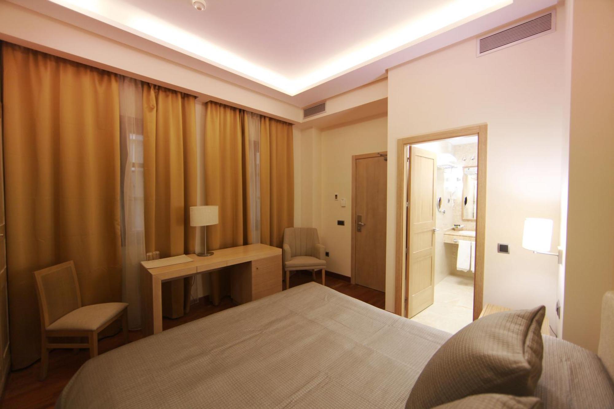 Interior Double Room