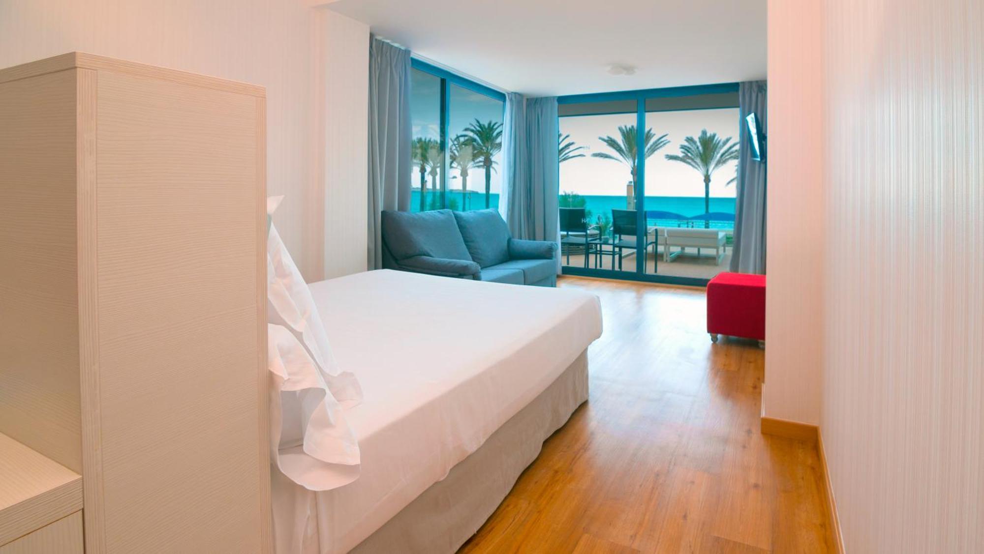 Doppelzimmer mit Terrasse und Panoramablick auf das Meer