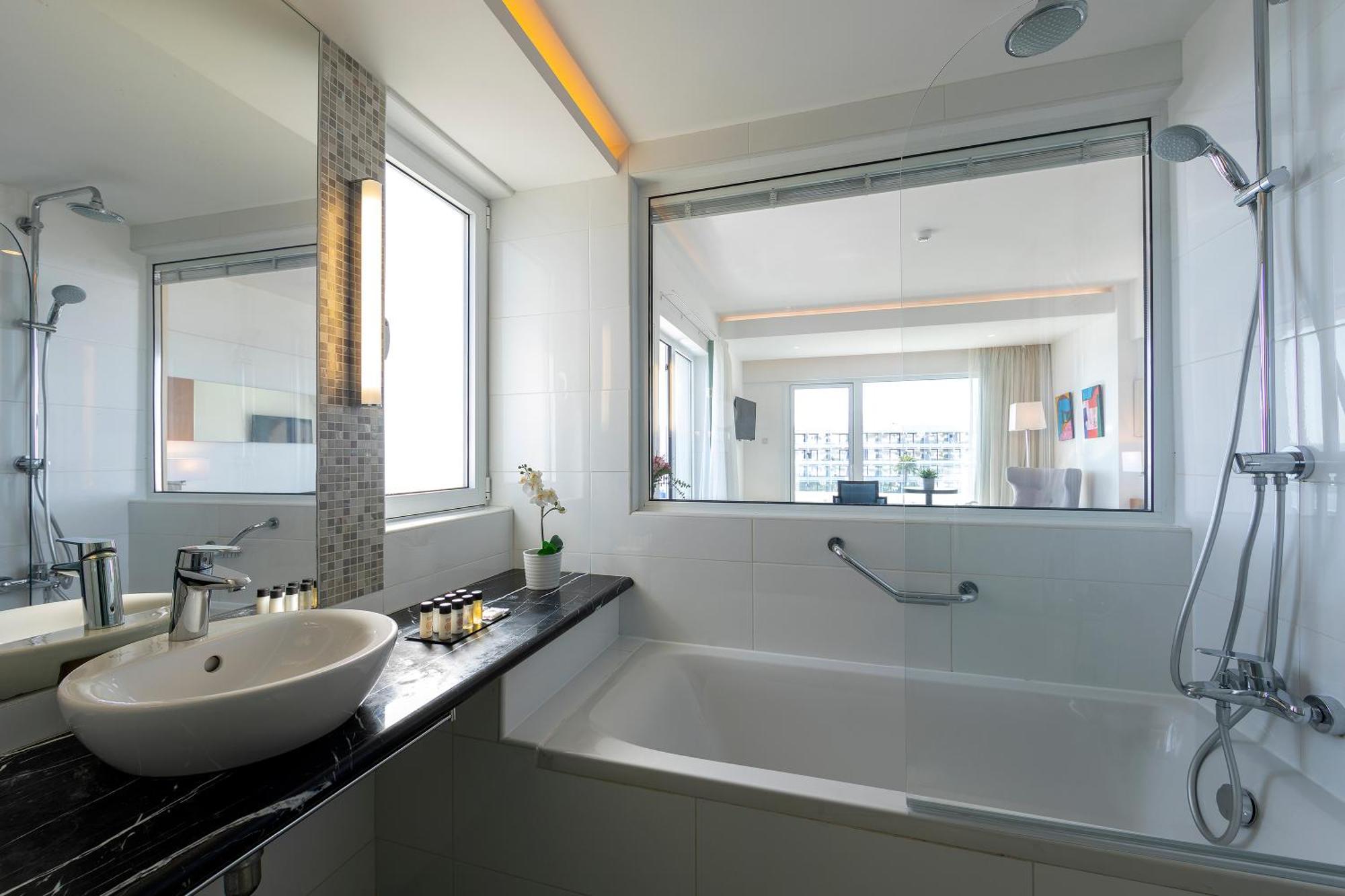 Executive Sea View Room Outdoor Whirlpool