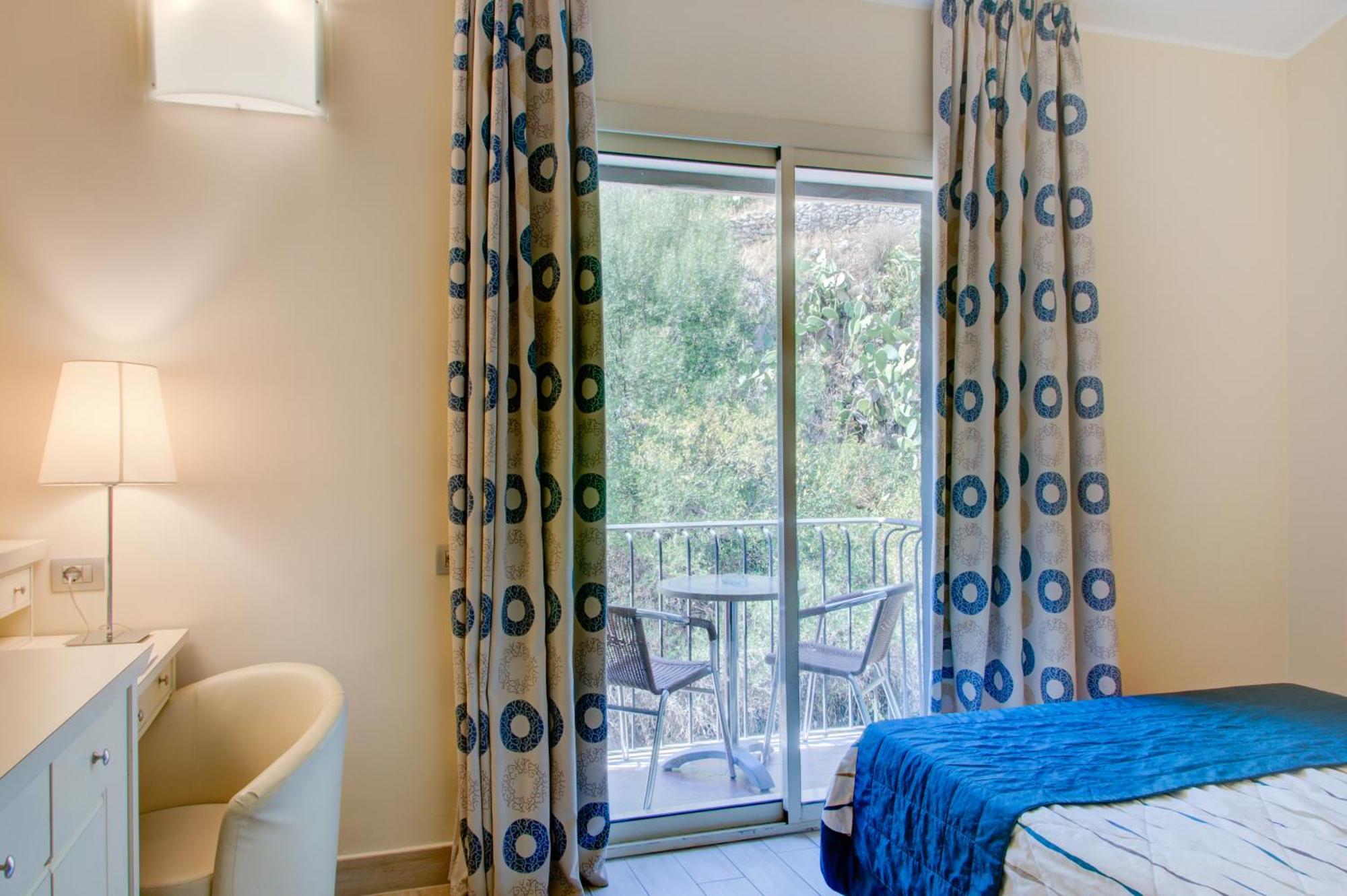 Double or Twin Room Balcony