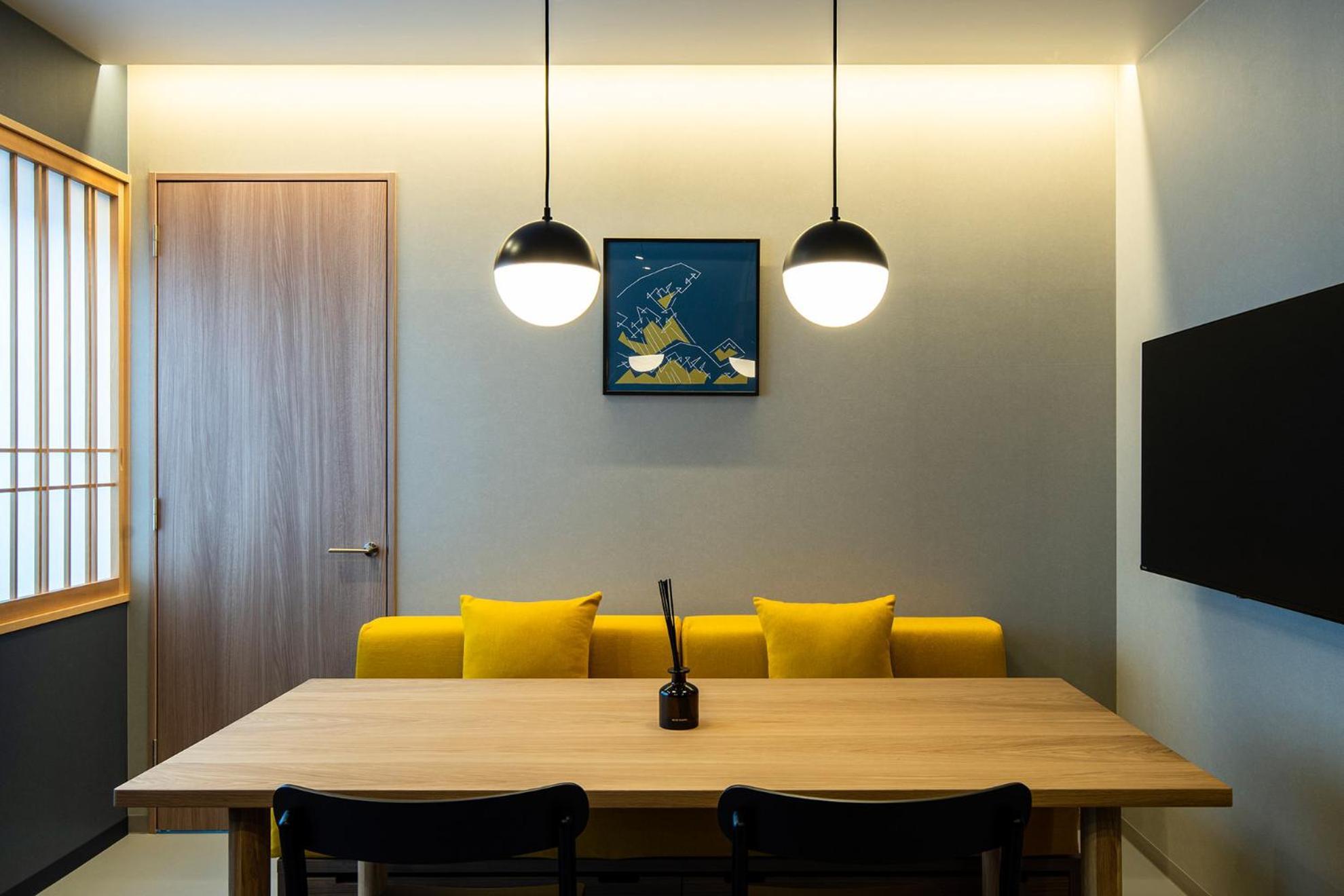 Premier Family One-Bedroom Apartment