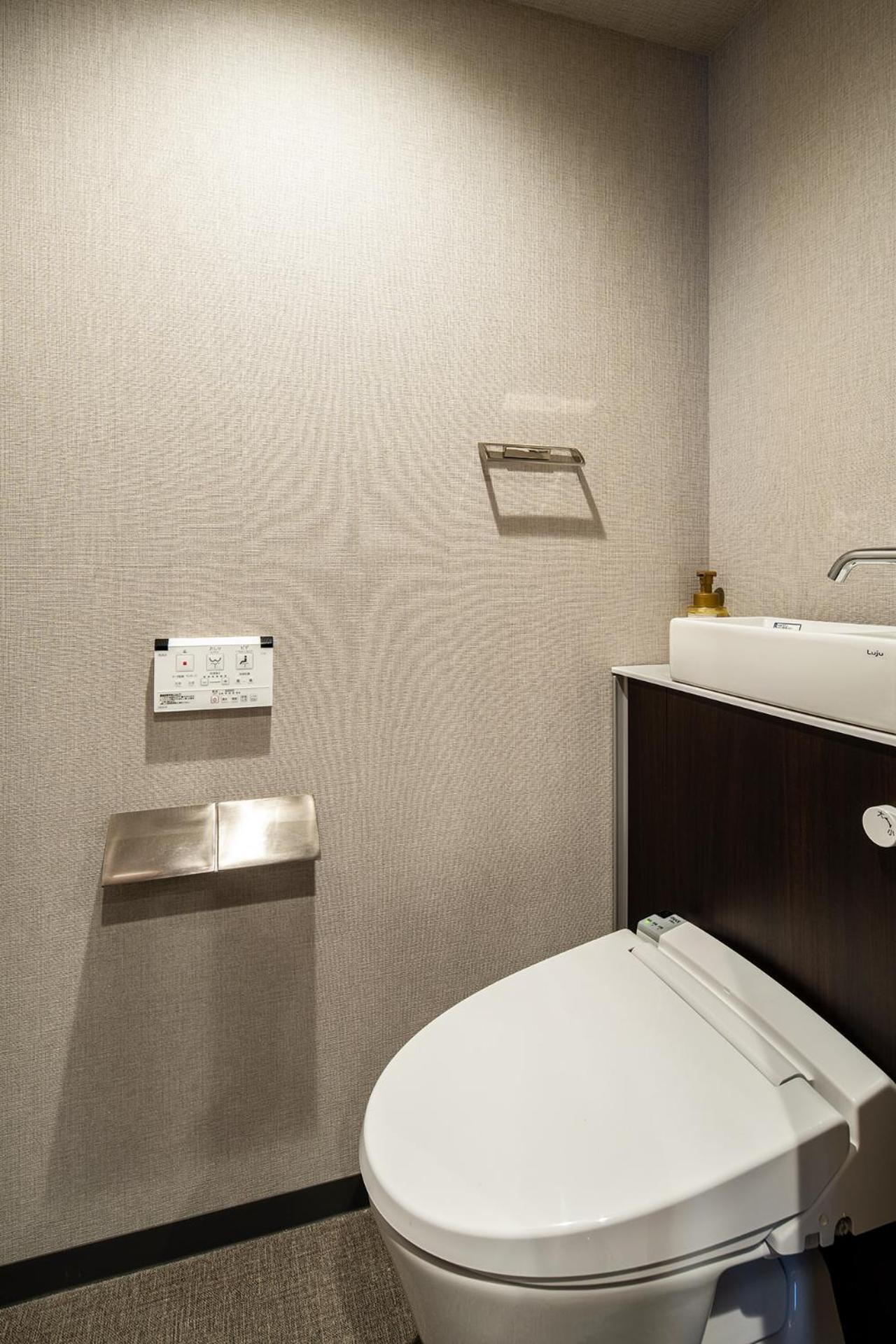 Premier Family One-Bedroom Apartment