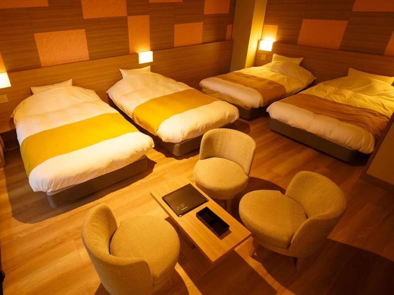 Quadruple Room Semi Open-Air Bath
