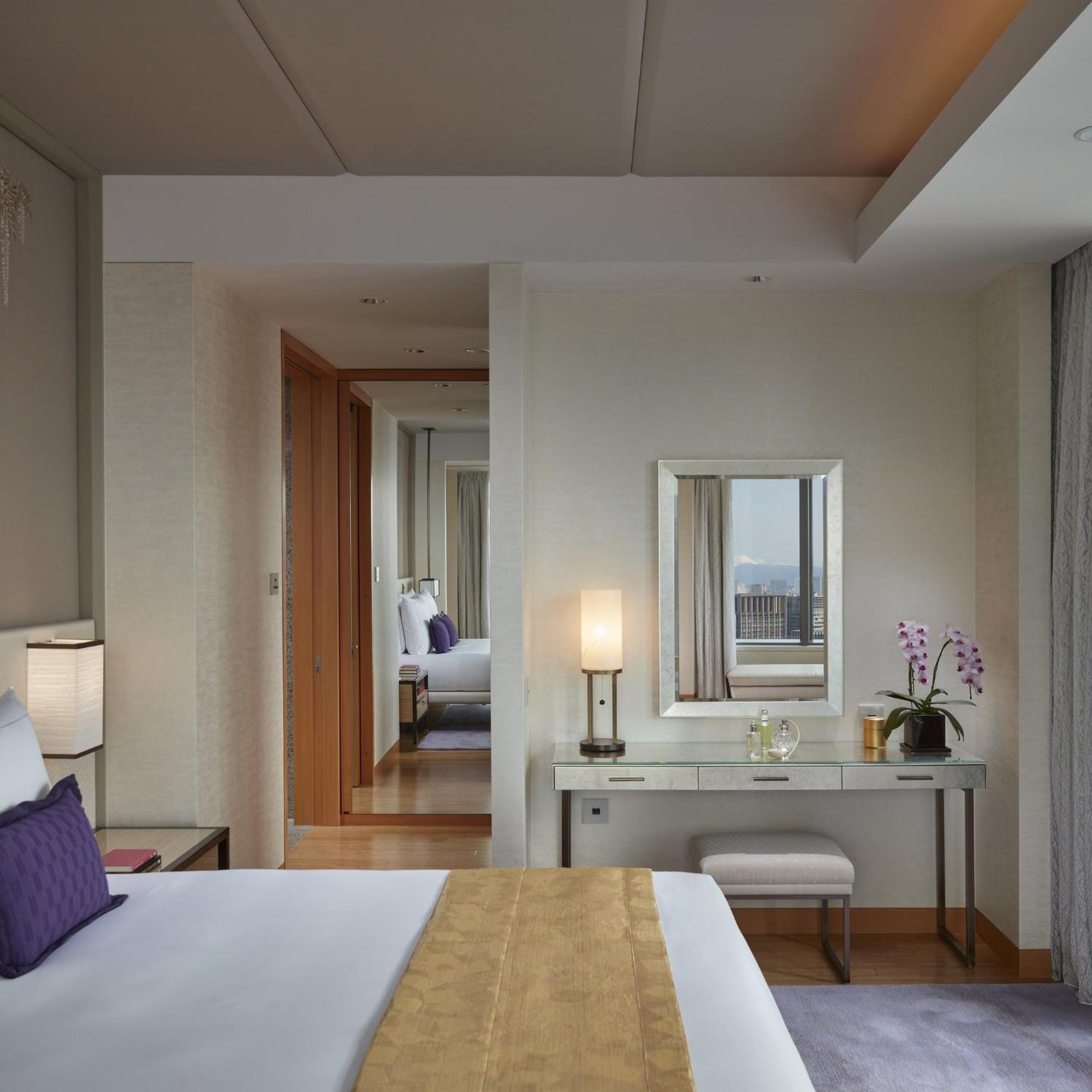 Premier King Suite